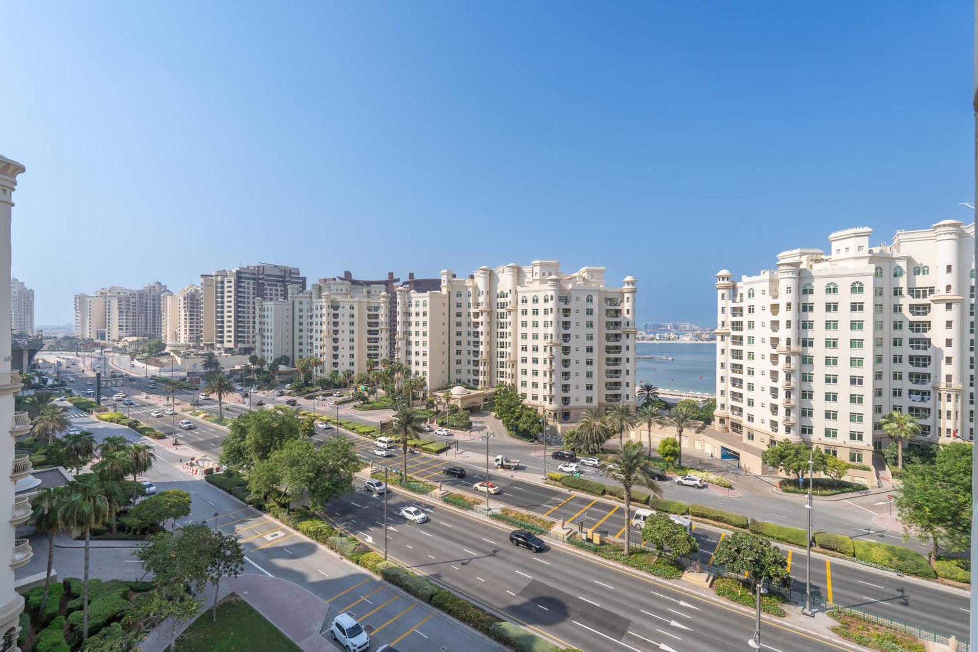 Prestigious 3-bedroom With Access On Palm Jumeirah! *