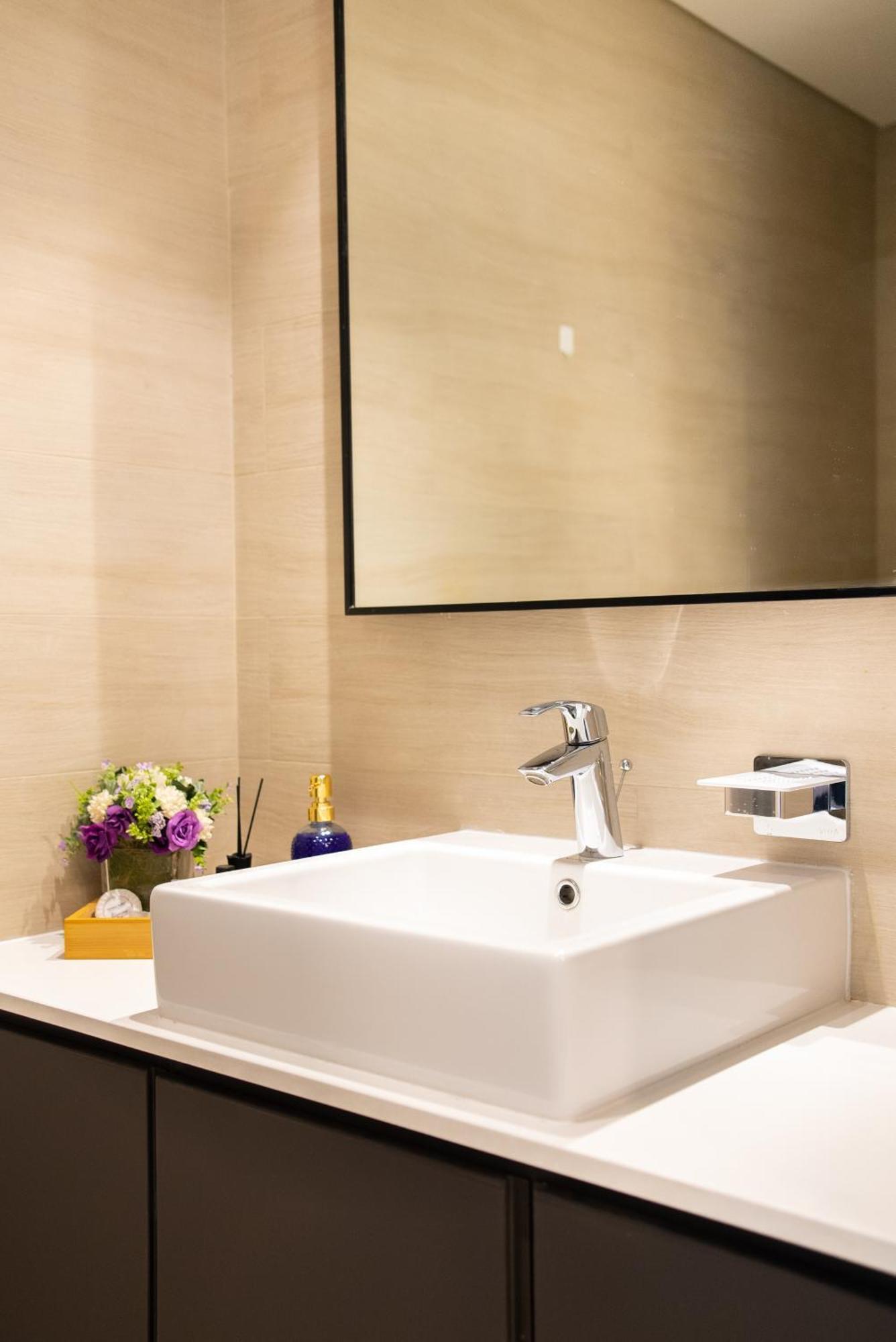 One With View In Sharjah Apartment