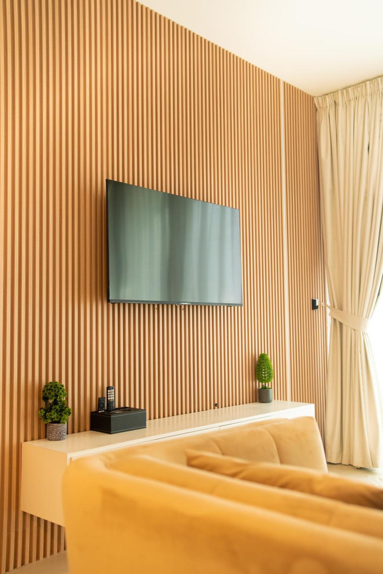 Apartment One With View In Sharjah