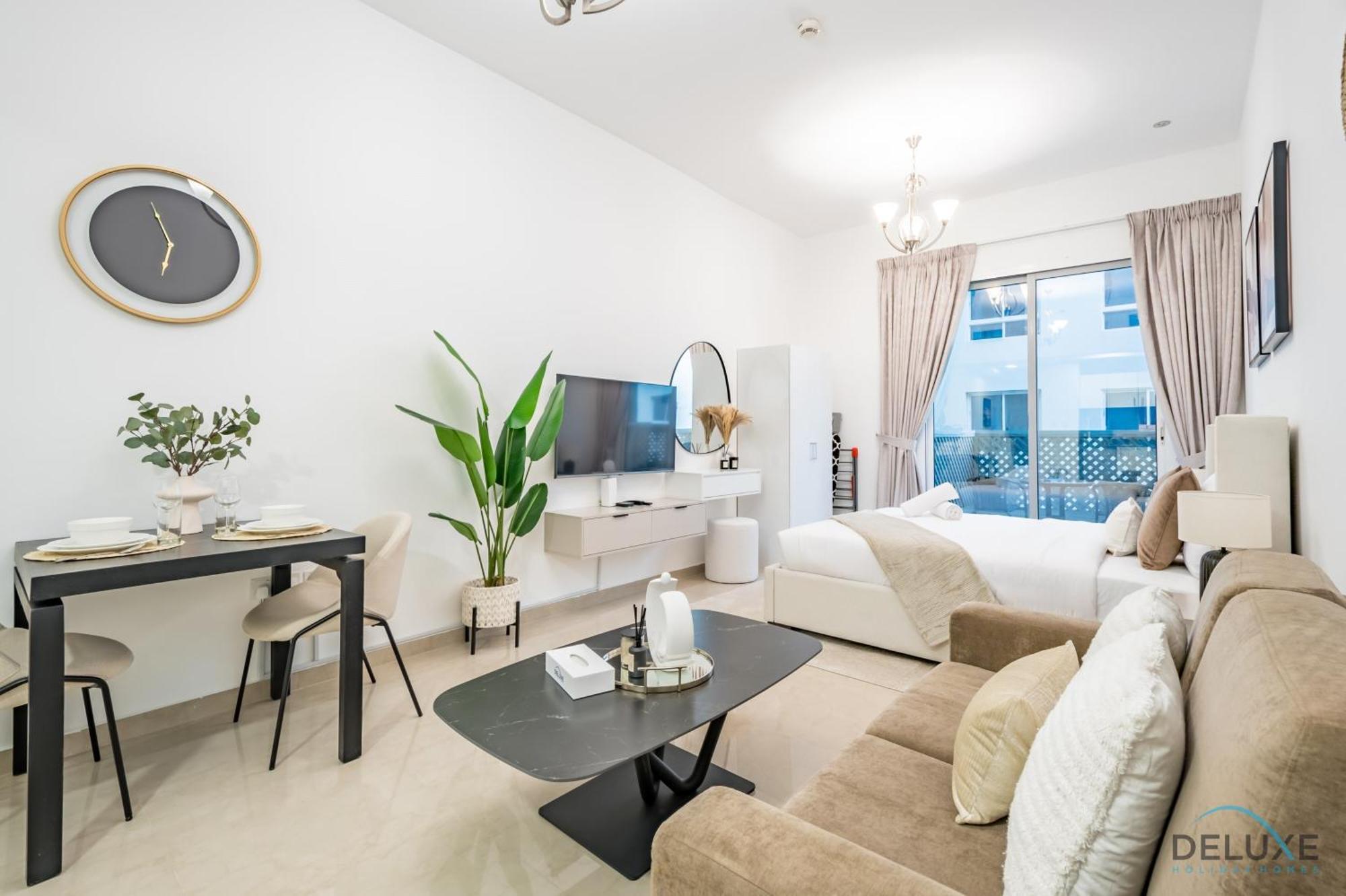 Charming In Hanover Square, Jumeirah Village Circle By Deluxe Homes Apartment *