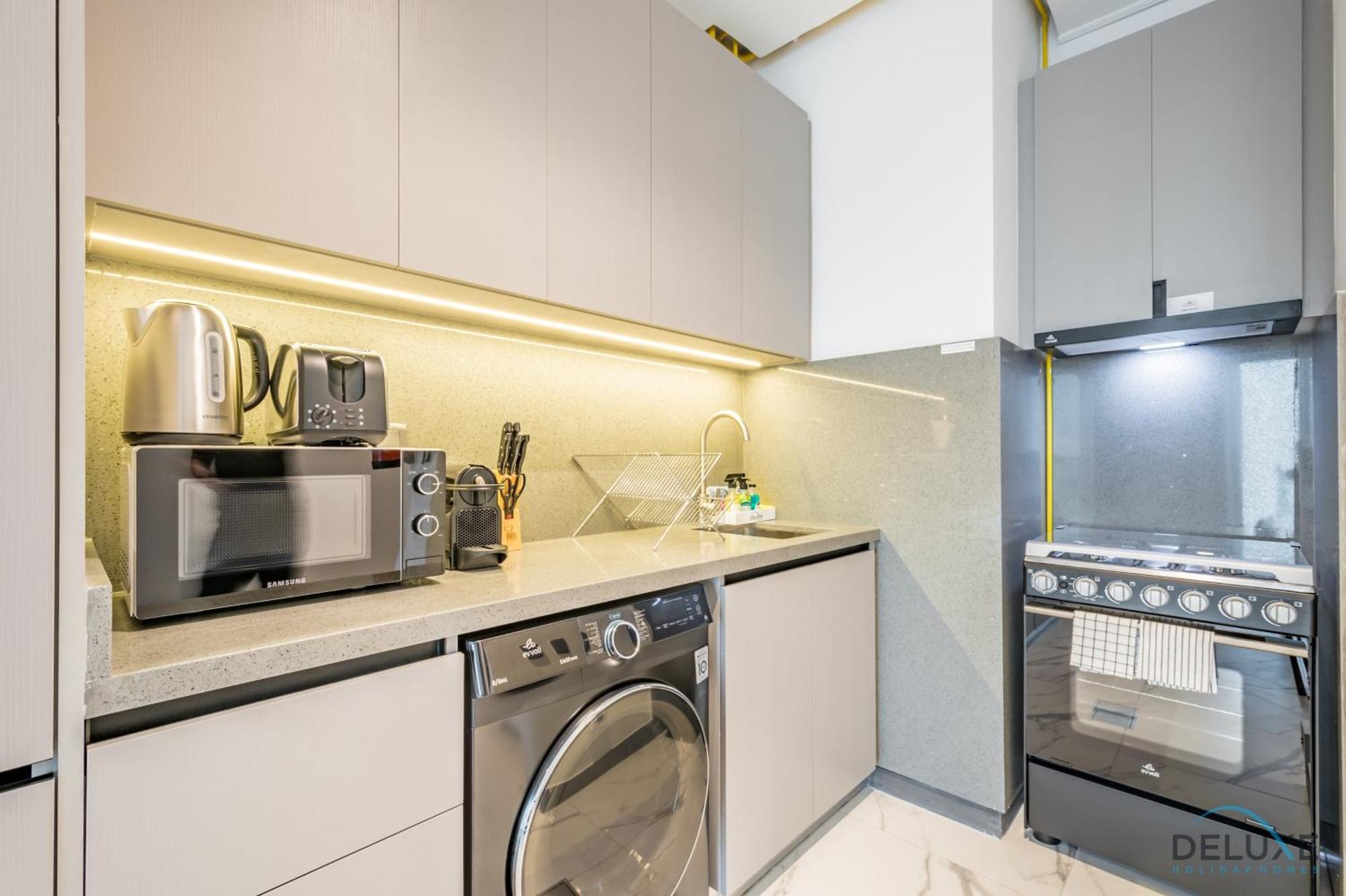 Lovely 1br In Mag Eye 910, Mohammad Bin Rashid By Deluxe Homes Apartment