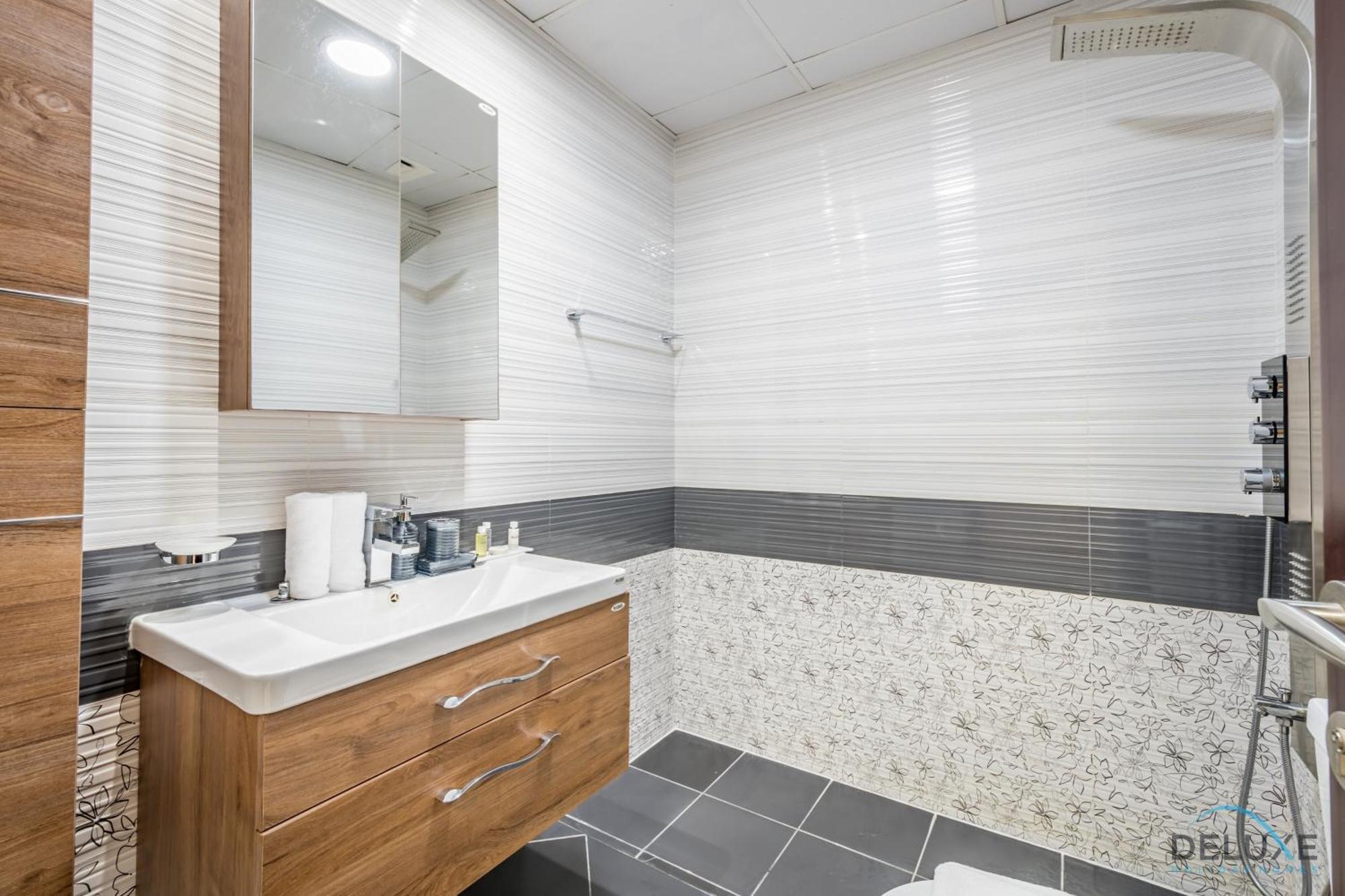 Apartment Inviting In Starz Tower 1, Al Furjan By Deluxe Homes Dubai