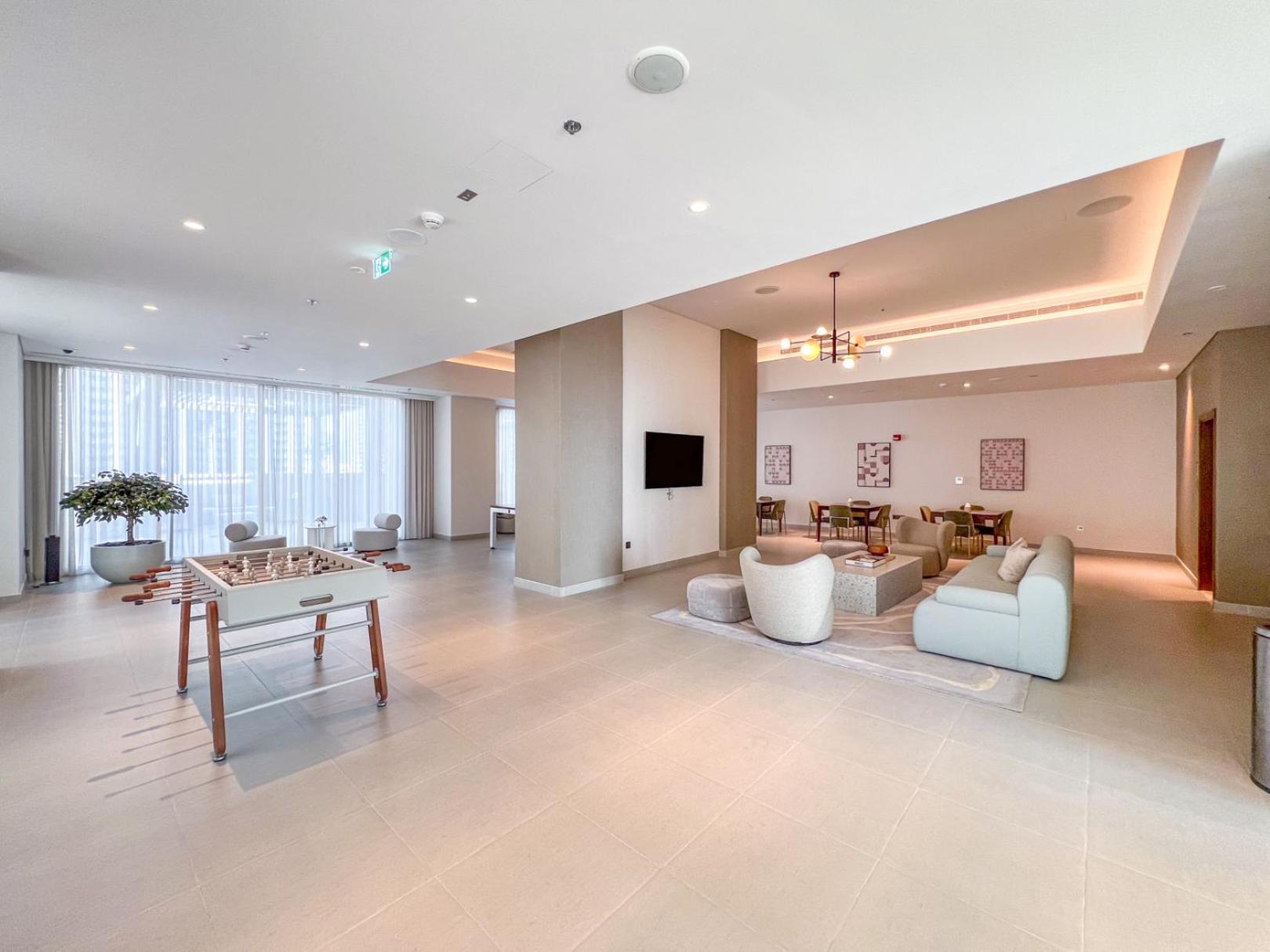 Apartment Downtown Luxury - Open Views Of The & The Sea - Walking Distance To Mall Dubai