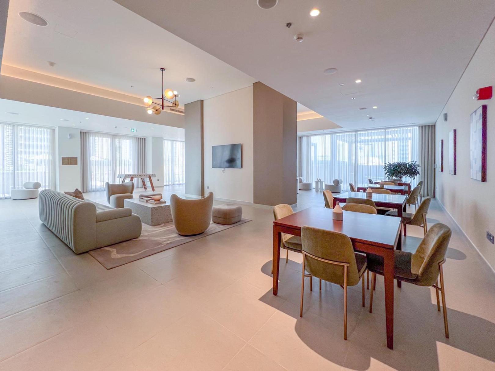 Downtown Luxury - Open Views Of The & The Sea - Walking Distance To Mall * Dubai