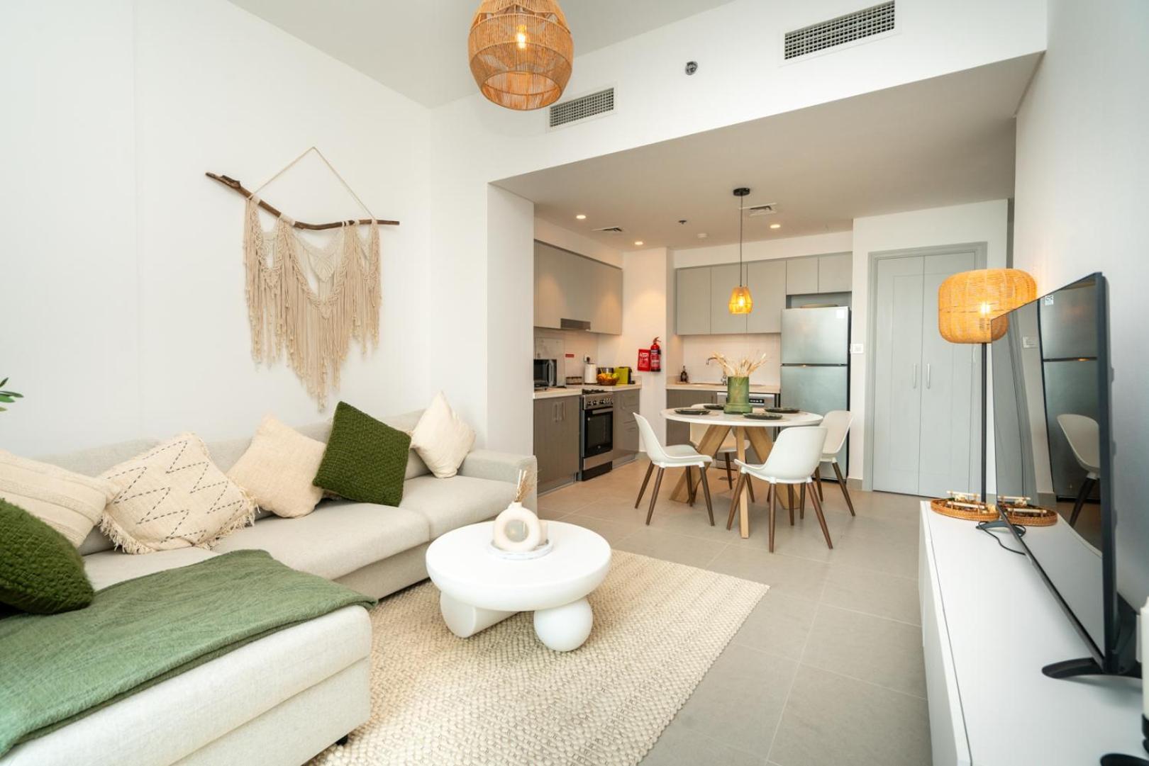 Downtown Luxury - Open Views Of The & The Sea - Walking Distance To Mall Apartment