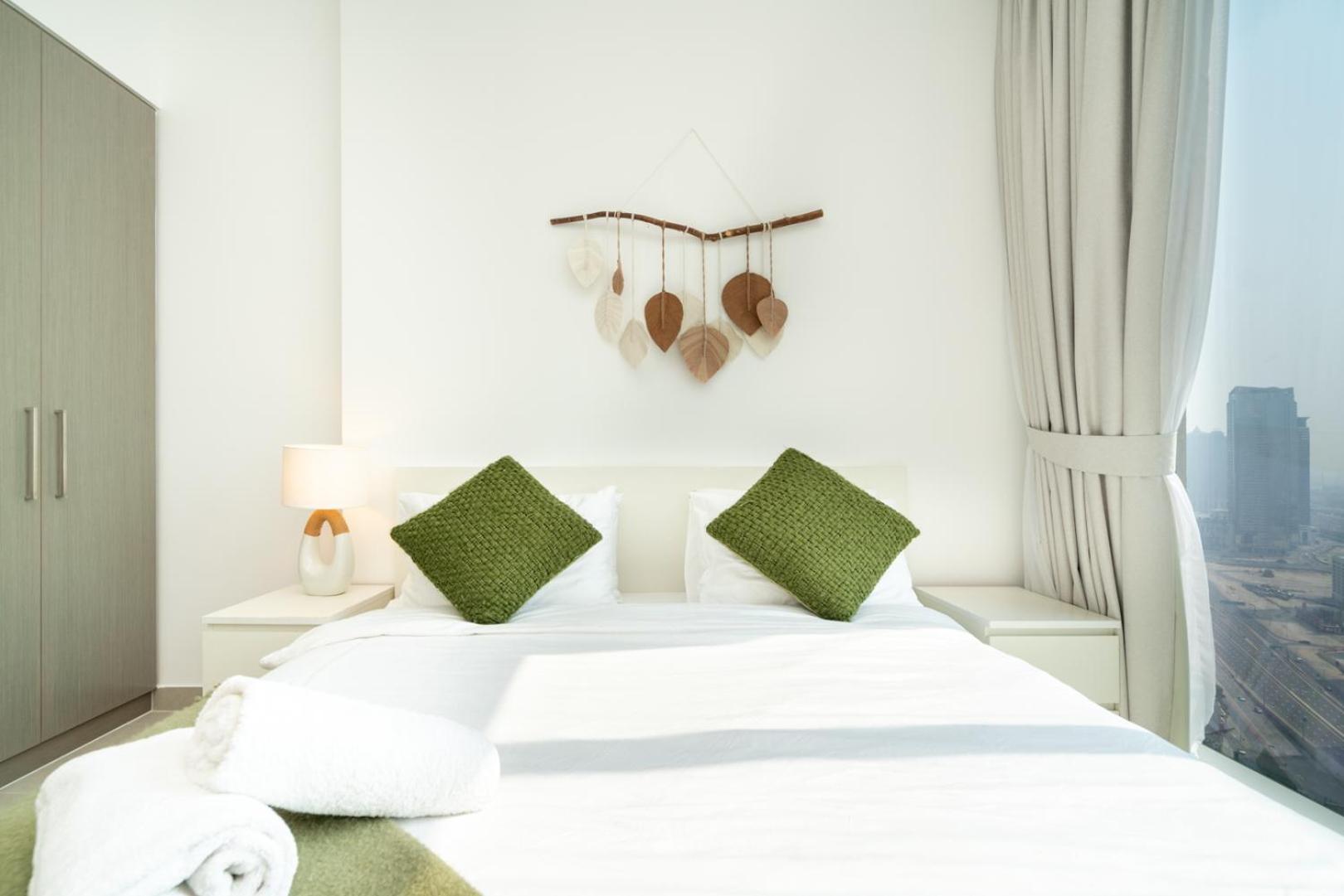Downtown Luxury - Open Views Of The & The Sea - Walking Distance To Mall