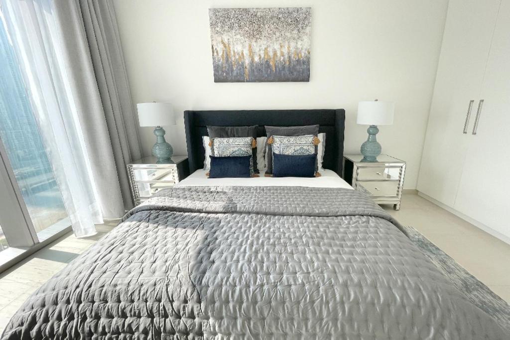 Apartment Rh - Burj Khalifa View, 03br With Maid's Room, 7 Mins Walk To Burj Khalifa Dubai