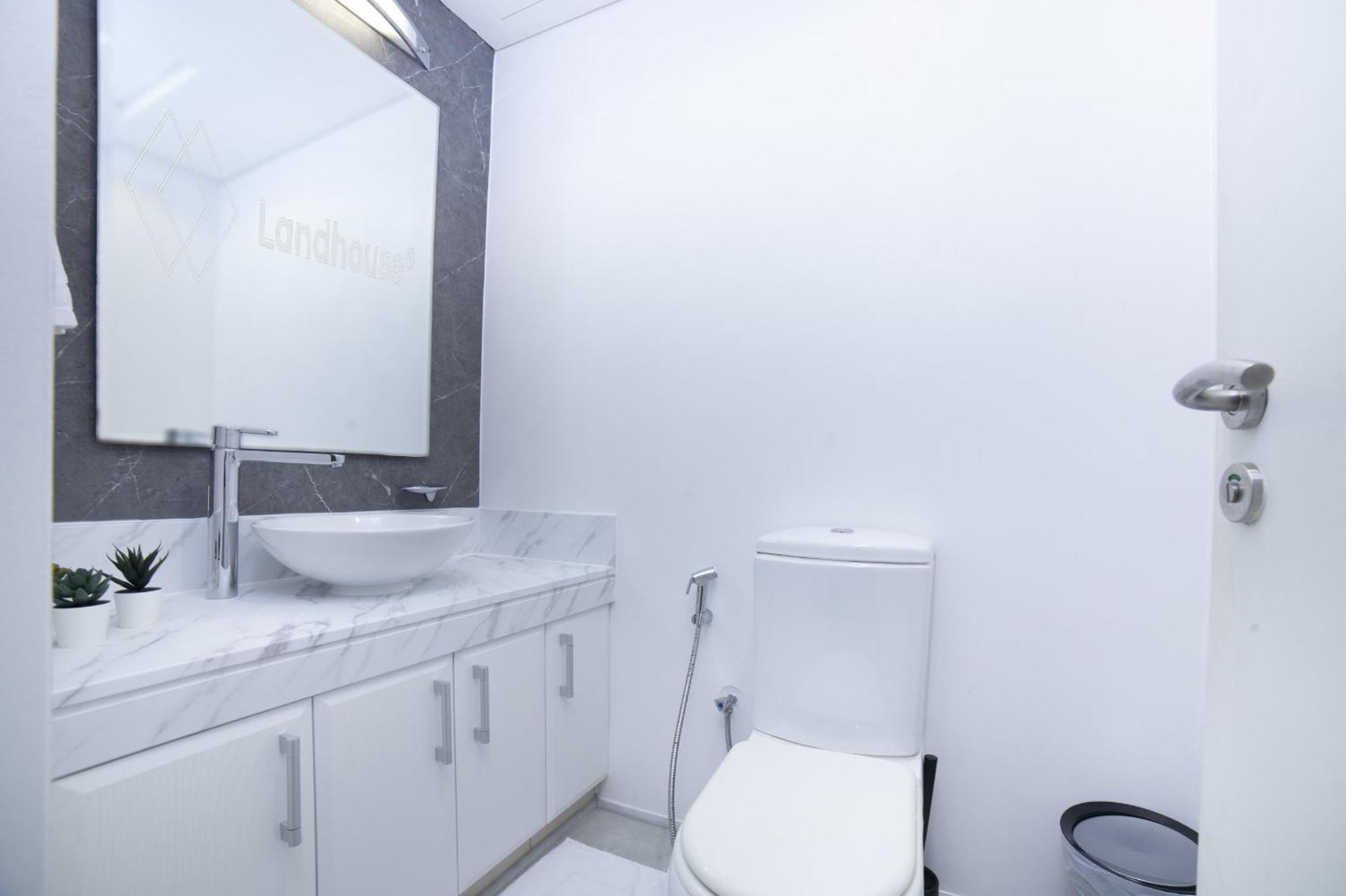 Lux Living On Palm Jumeirah With Pool & Access * Dubai