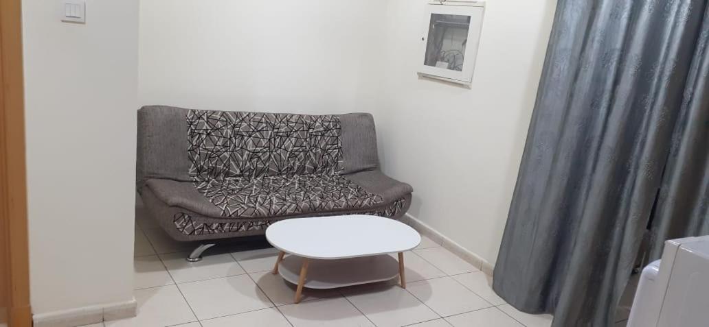 Amazing 1br Apt At Silicon Oasis For Family Apartment *
