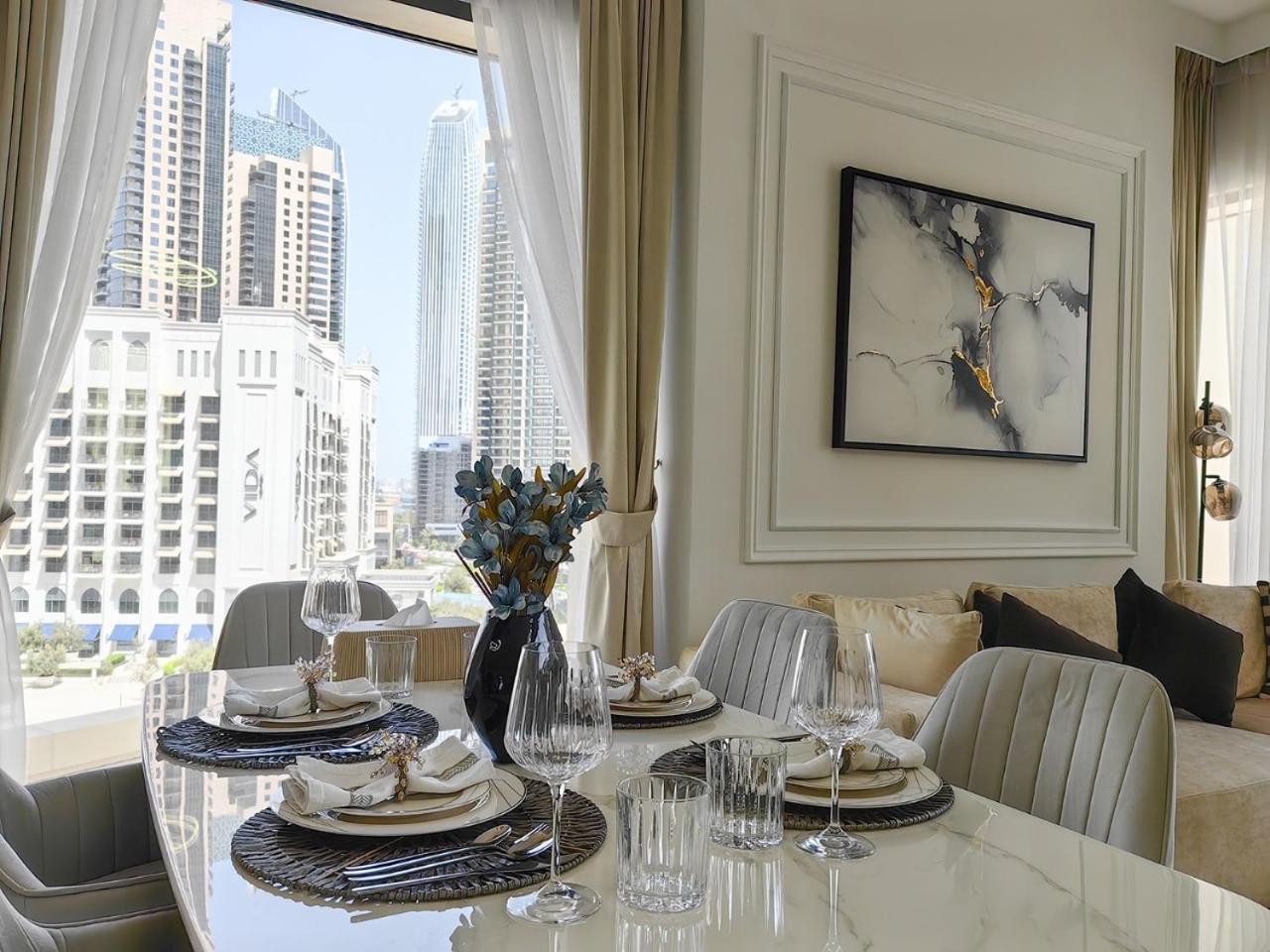 Creek Harbour Retreat: Luxurious 2-br Apartment Dubai