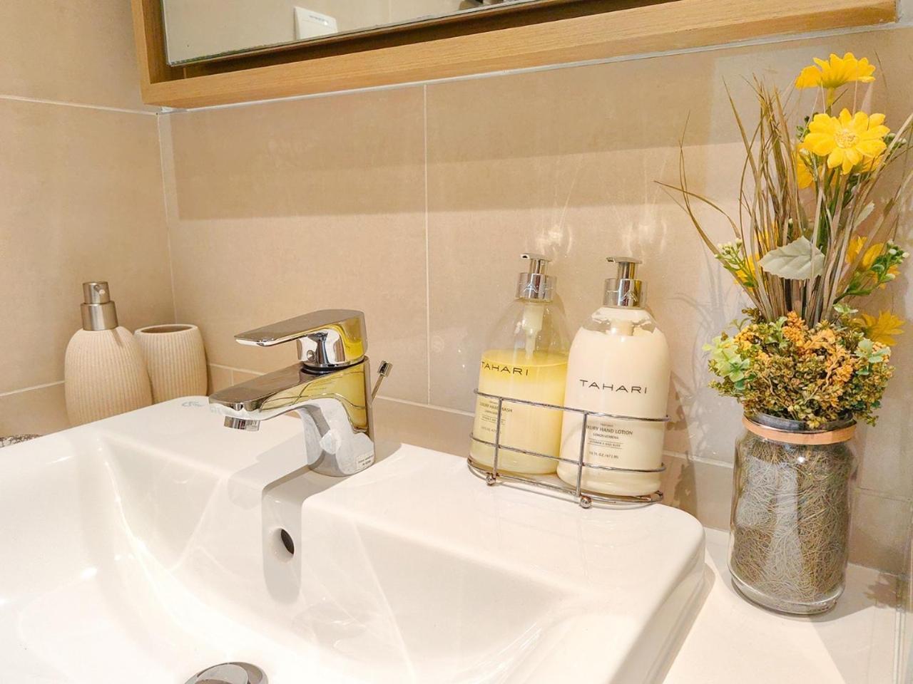 Creek Harbour Retreat: Luxurious 2-br *