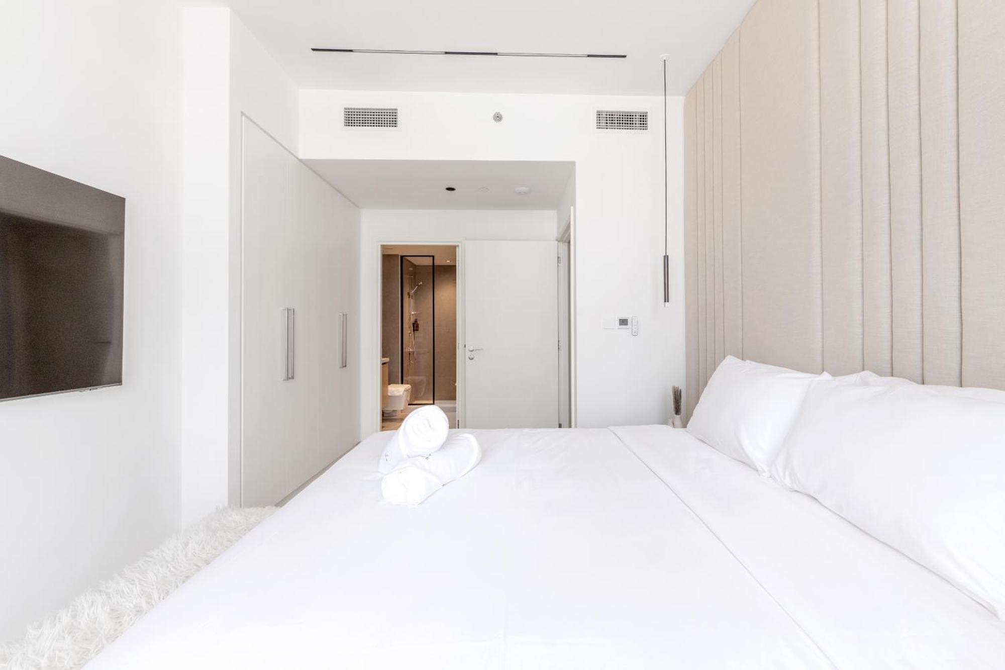 Stylish 3br Maid's In Burj Crown With Burj Khalifa View Apartment Dubai