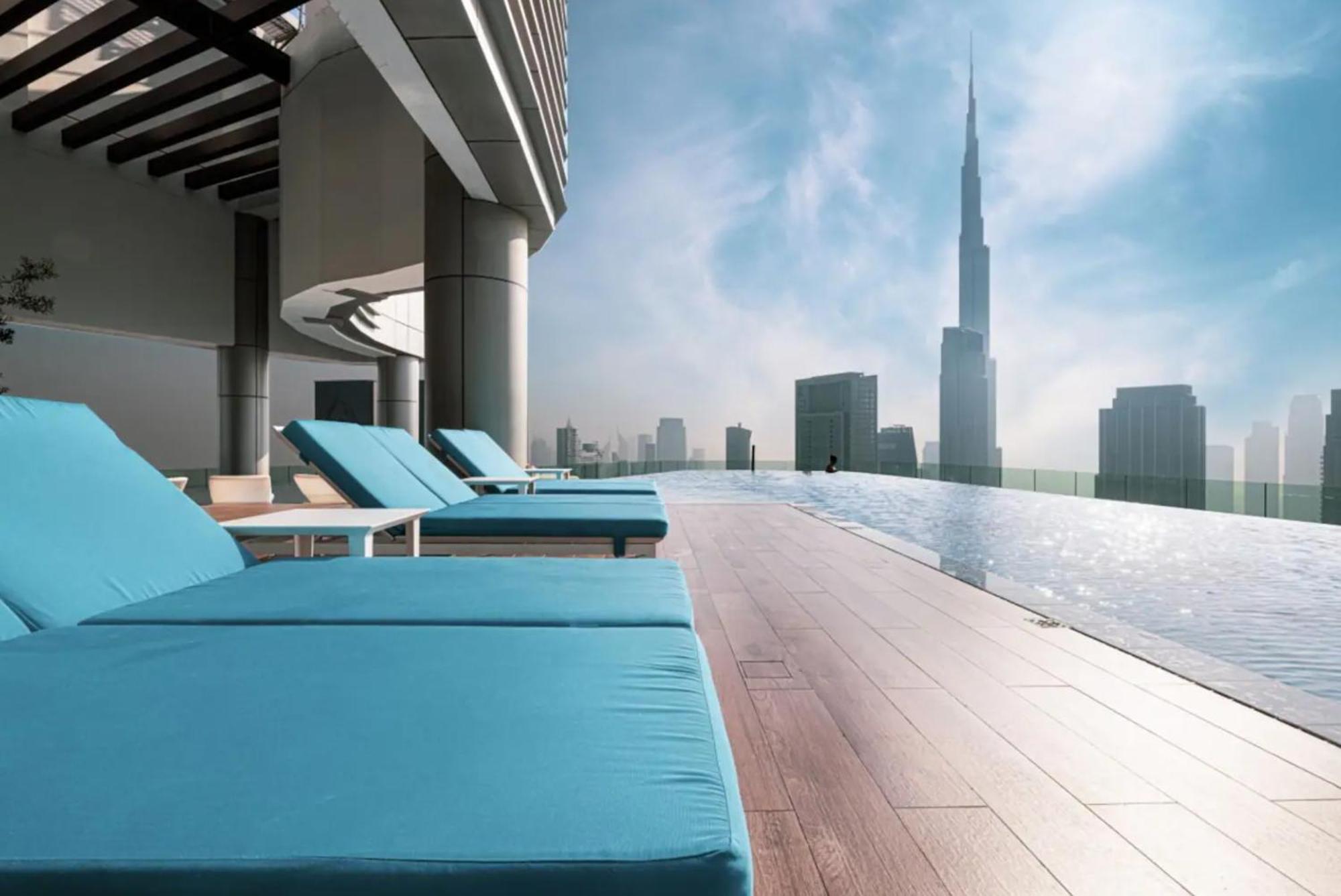 High Floor In 5 Star With Infinity Pool Burj View Gym Sauna Apartment