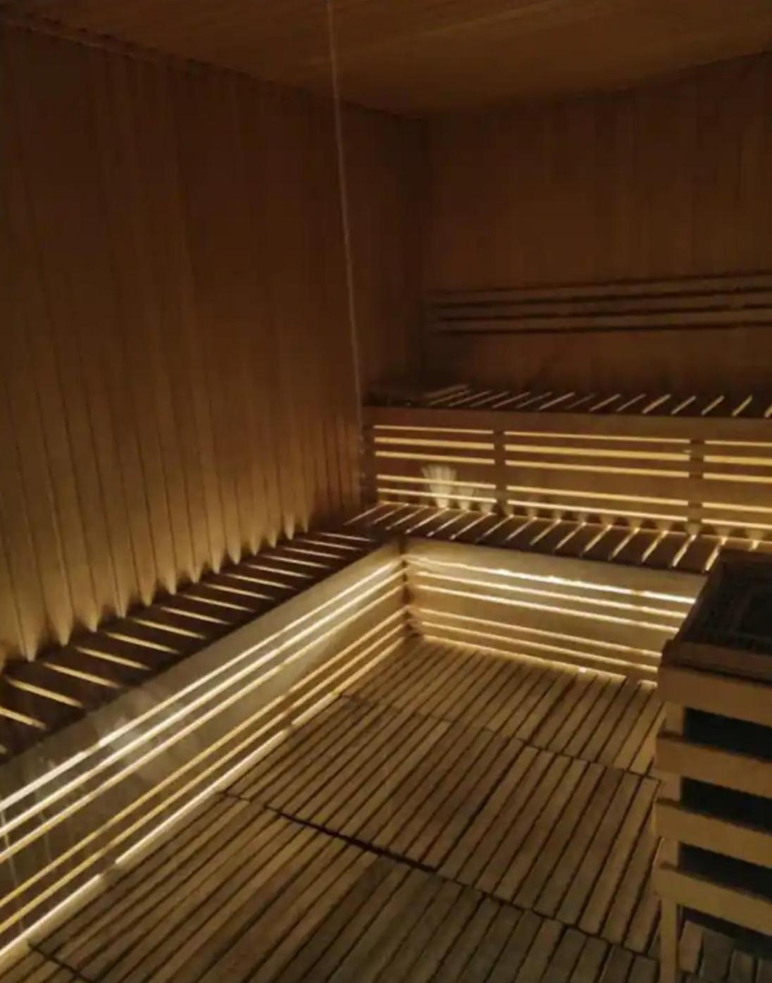 High Floor In 5 Star With Infinity Pool Burj View Gym Sauna Apartment *