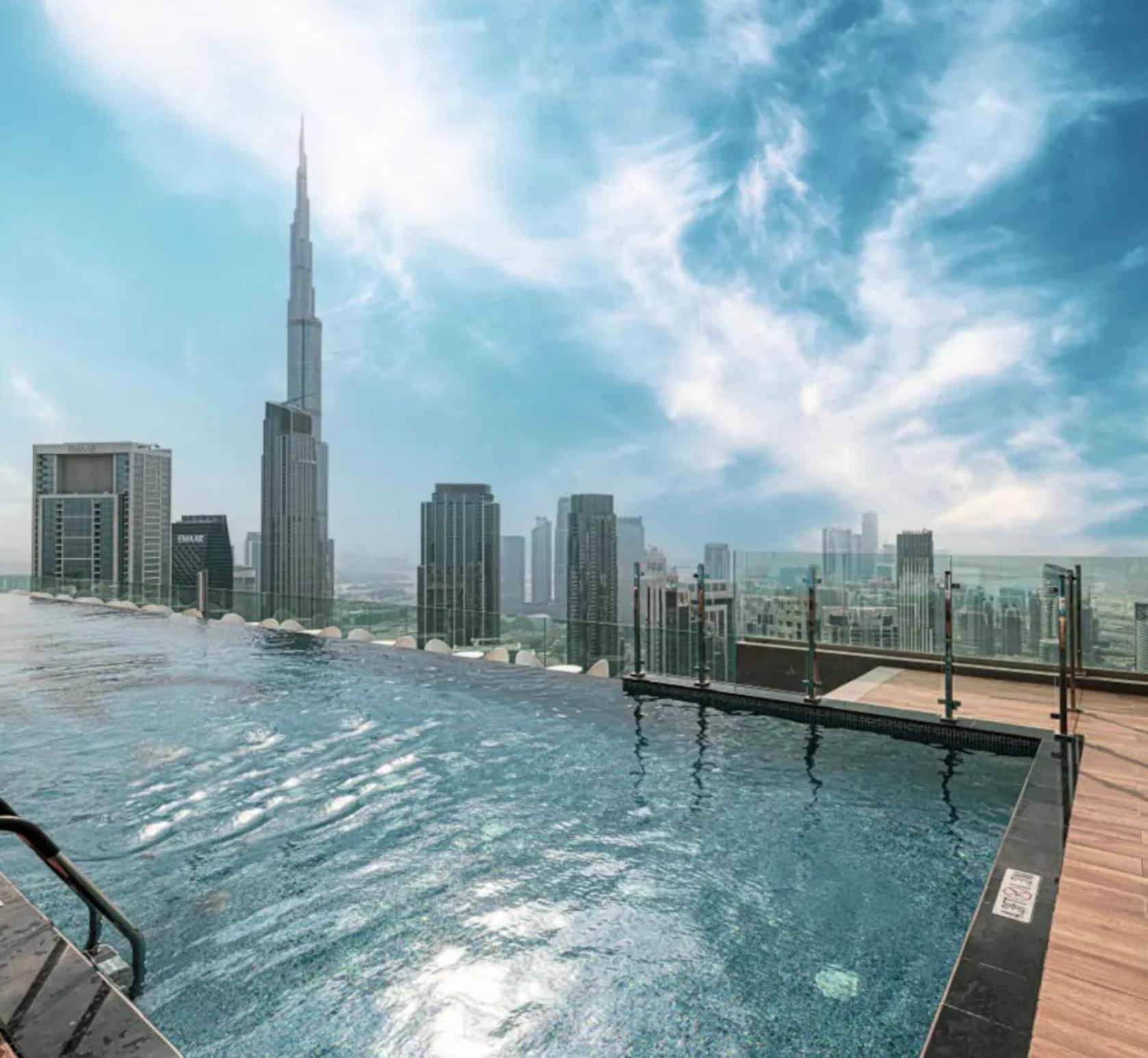 High Floor In 5 Star With Infinity Pool Burj View Gym Sauna Apartment Dubai