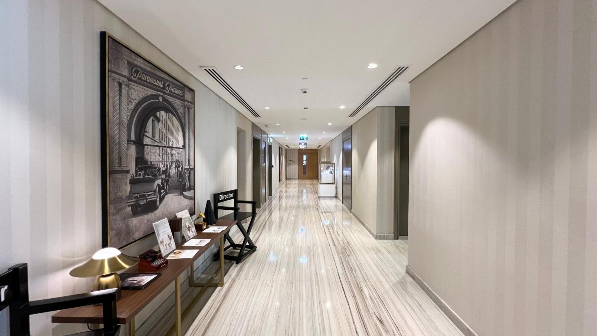 High Floor In 5 Star With Infinity Pool Burj View Gym Sauna Apartment