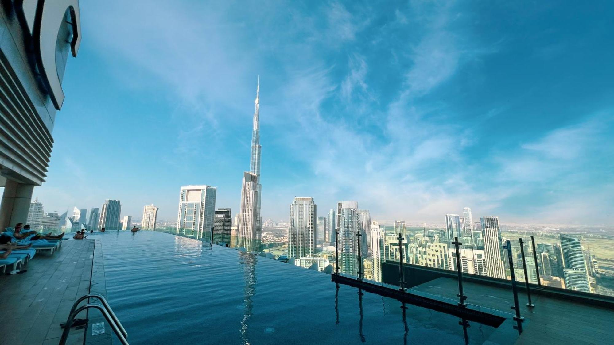 High Floor In 5 Star With Infinity Pool Burj View Gym Sauna Apartment Dubai