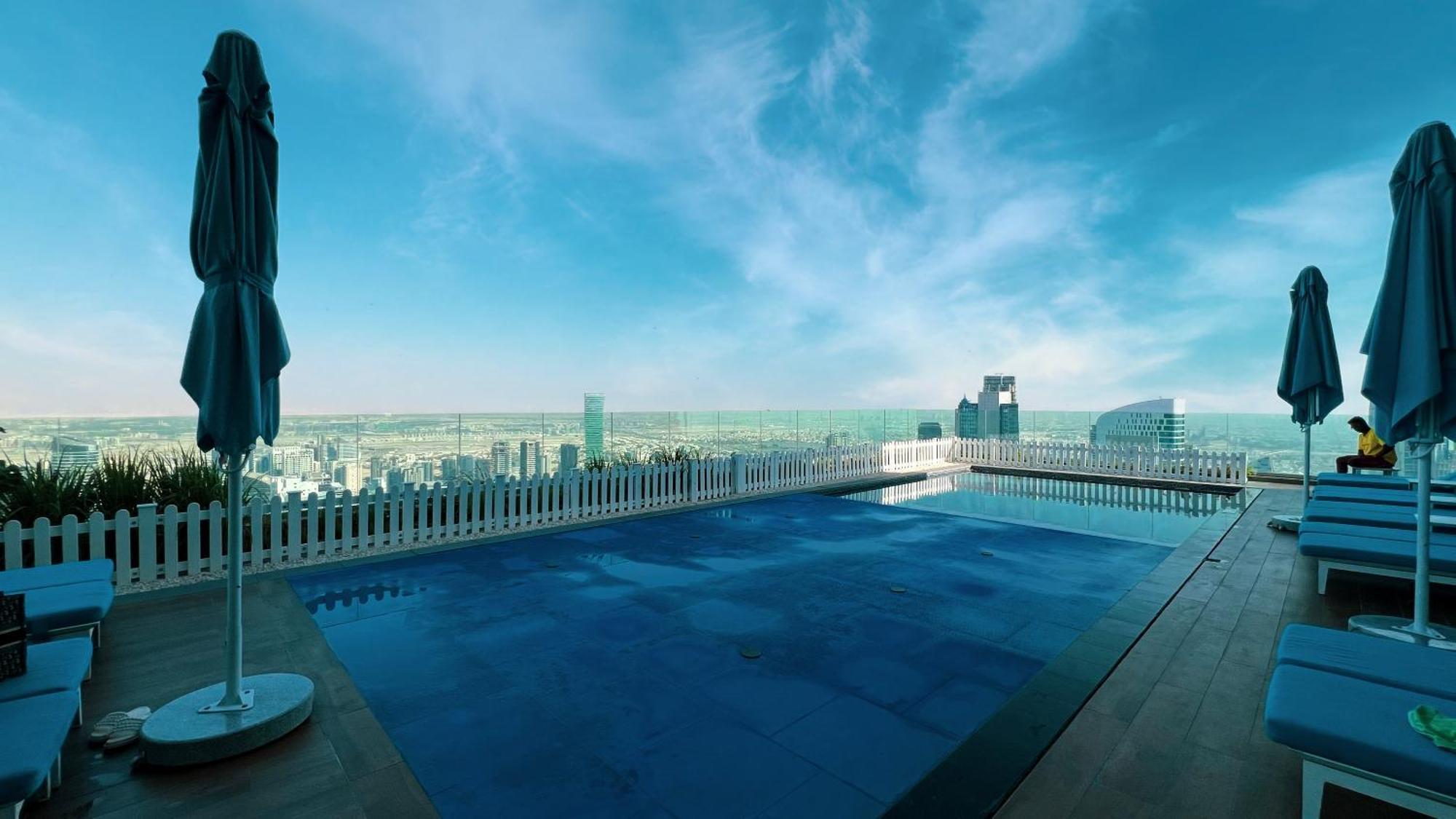 High Floor In 5 Star With Infinity Pool Burj View Gym Sauna *