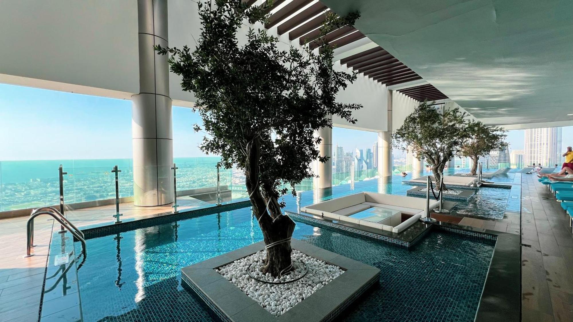 High Floor In 5 Star With Infinity Pool Burj View Gym Sauna *