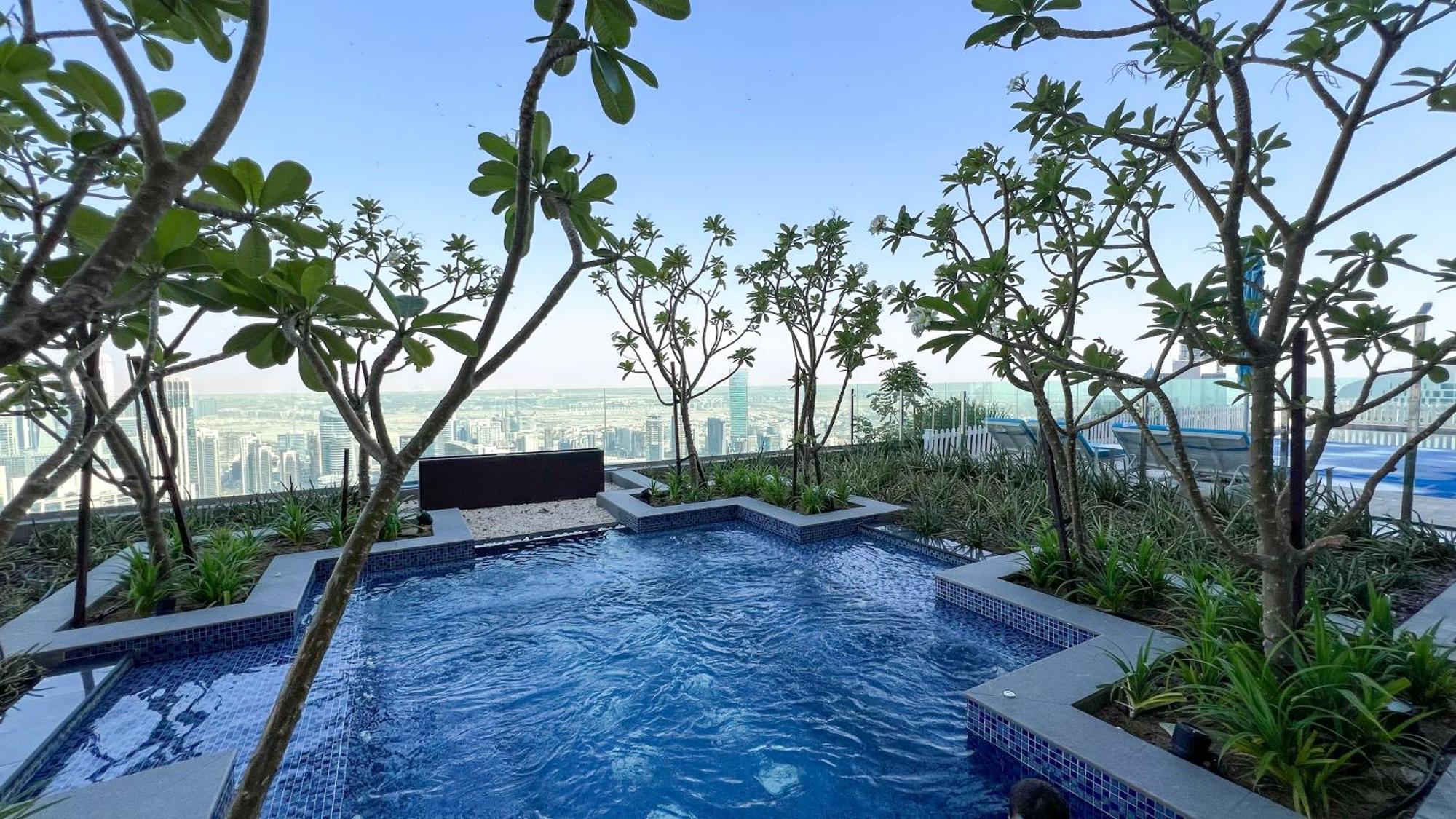 High Floor In 5 Star With Infinity Pool Burj View Gym Sauna