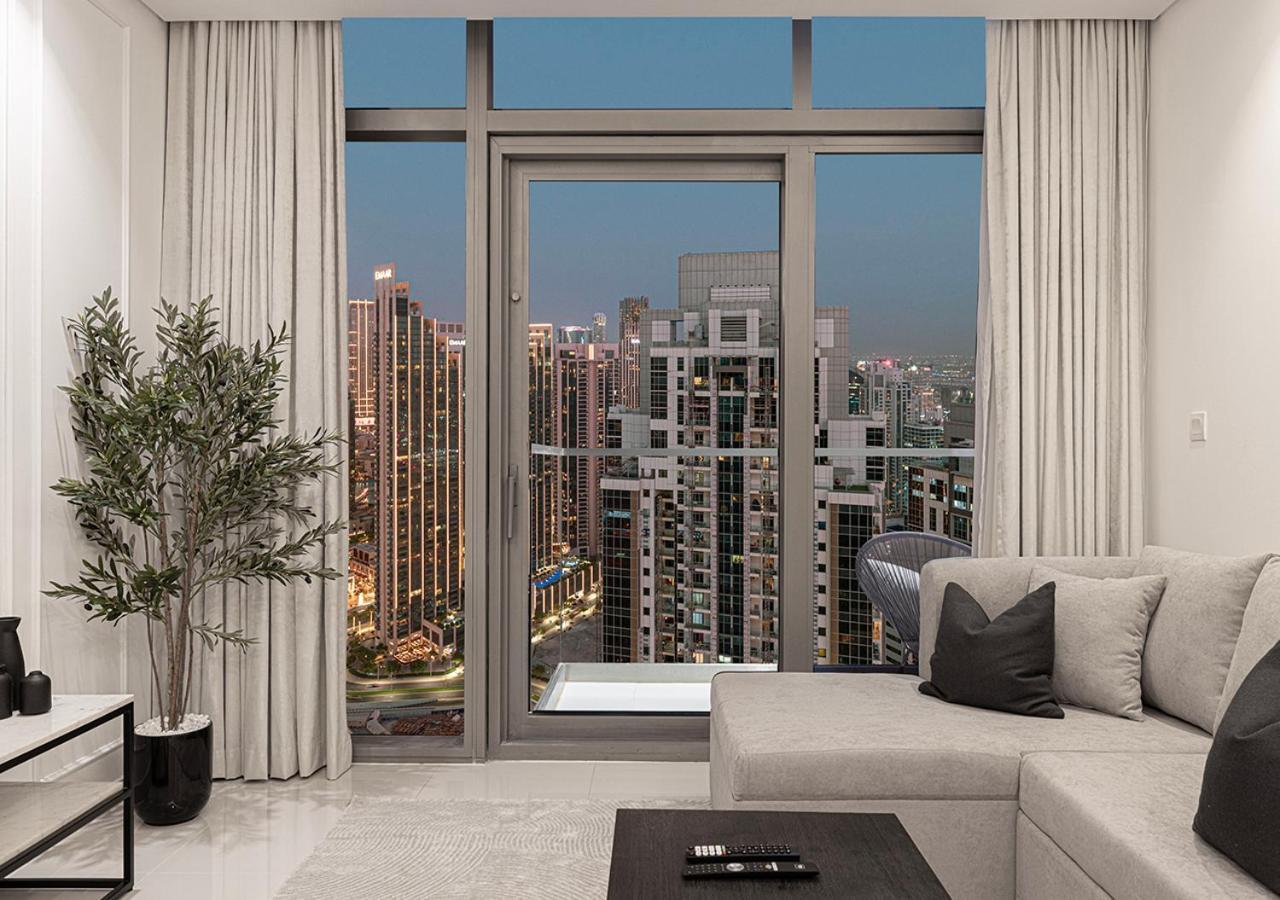 Apartment High Floor In 5 Star With Infinity Pool Burj View Gym Sauna Dubai