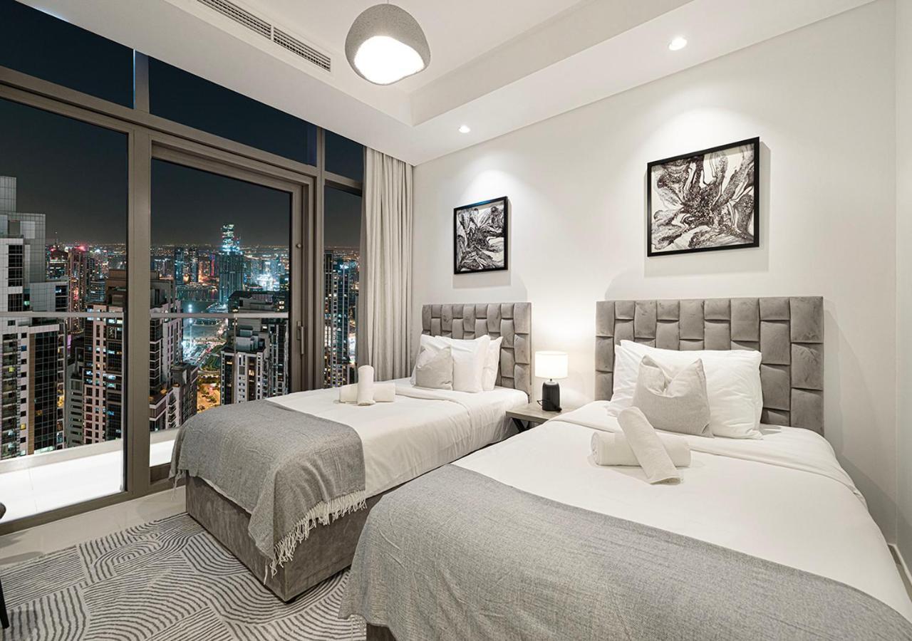 High Floor In 5 Star With Infinity Pool Burj View Gym Sauna *