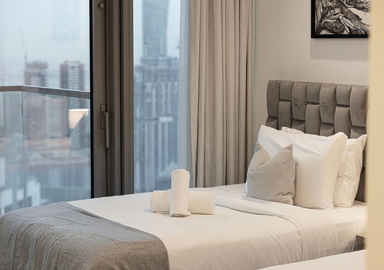 High Floor In 5 Star With Infinity Pool Burj View Gym Sauna *