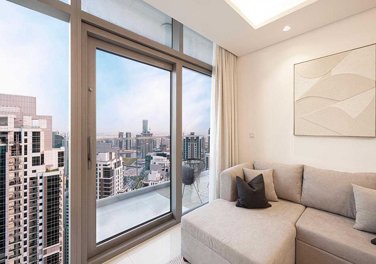 High Floor In 5 Star With Infinity Pool Burj View Gym Sauna Apartment