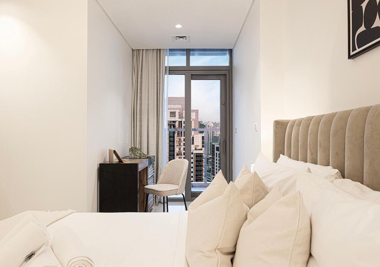 High Floor In 5 Star With Infinity Pool Burj View Gym Sauna *