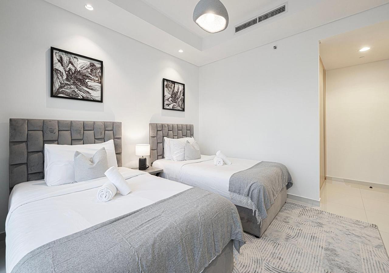 Apartment High Floor In 5 Star With Infinity Pool Burj View Gym Sauna