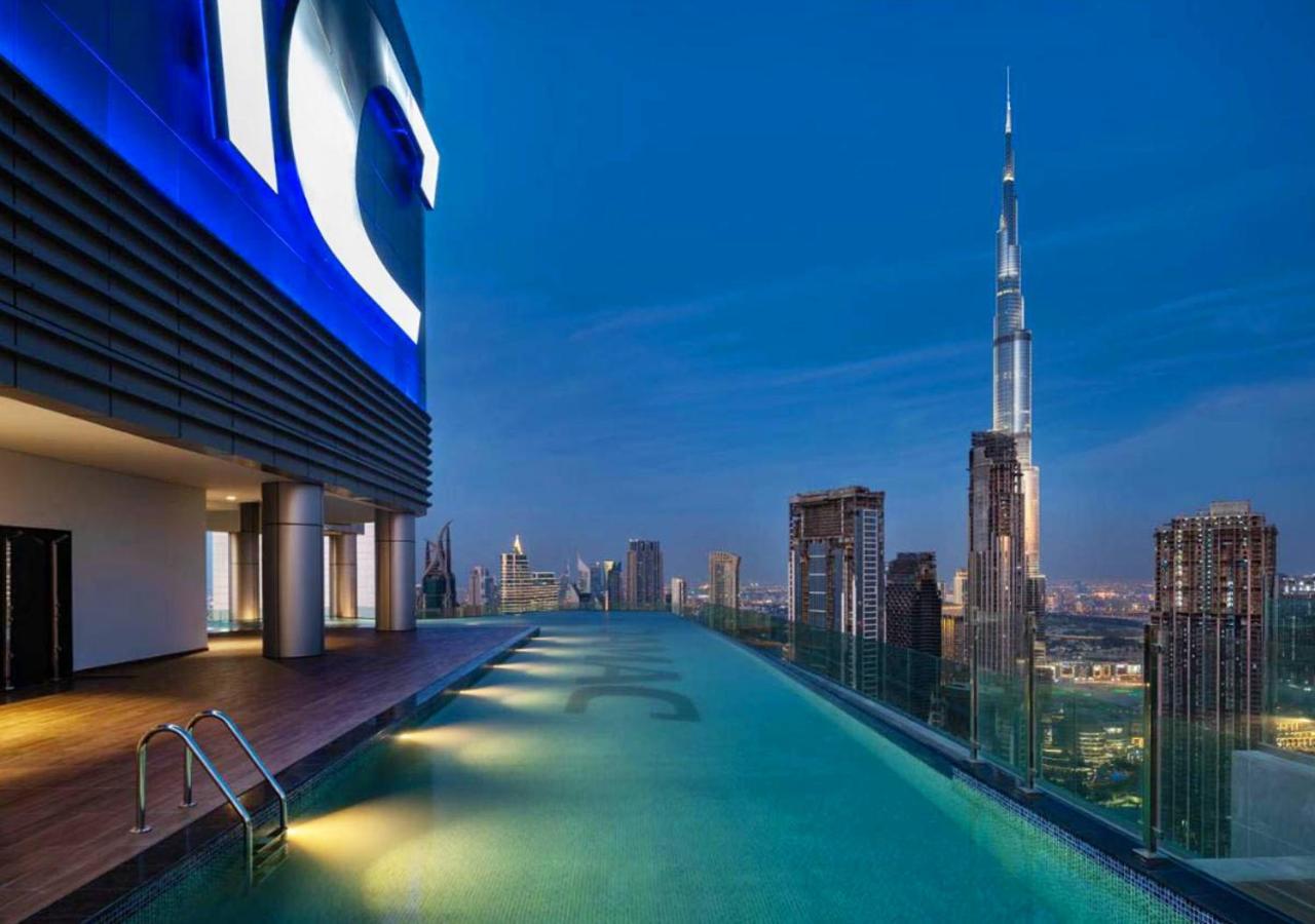 Spectacular Views On The 55th Floor & Infinity Pool Dubai
