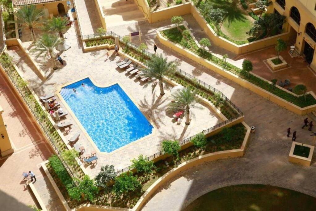 Cozy 2 Bedroom At Jbr Beachfront With Pool And Gym