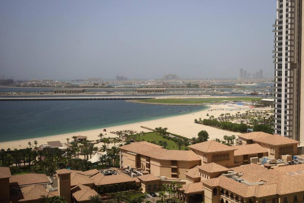 Cozy 2 Bedroom At Jbr Beachfront With Pool And Gym Apartment