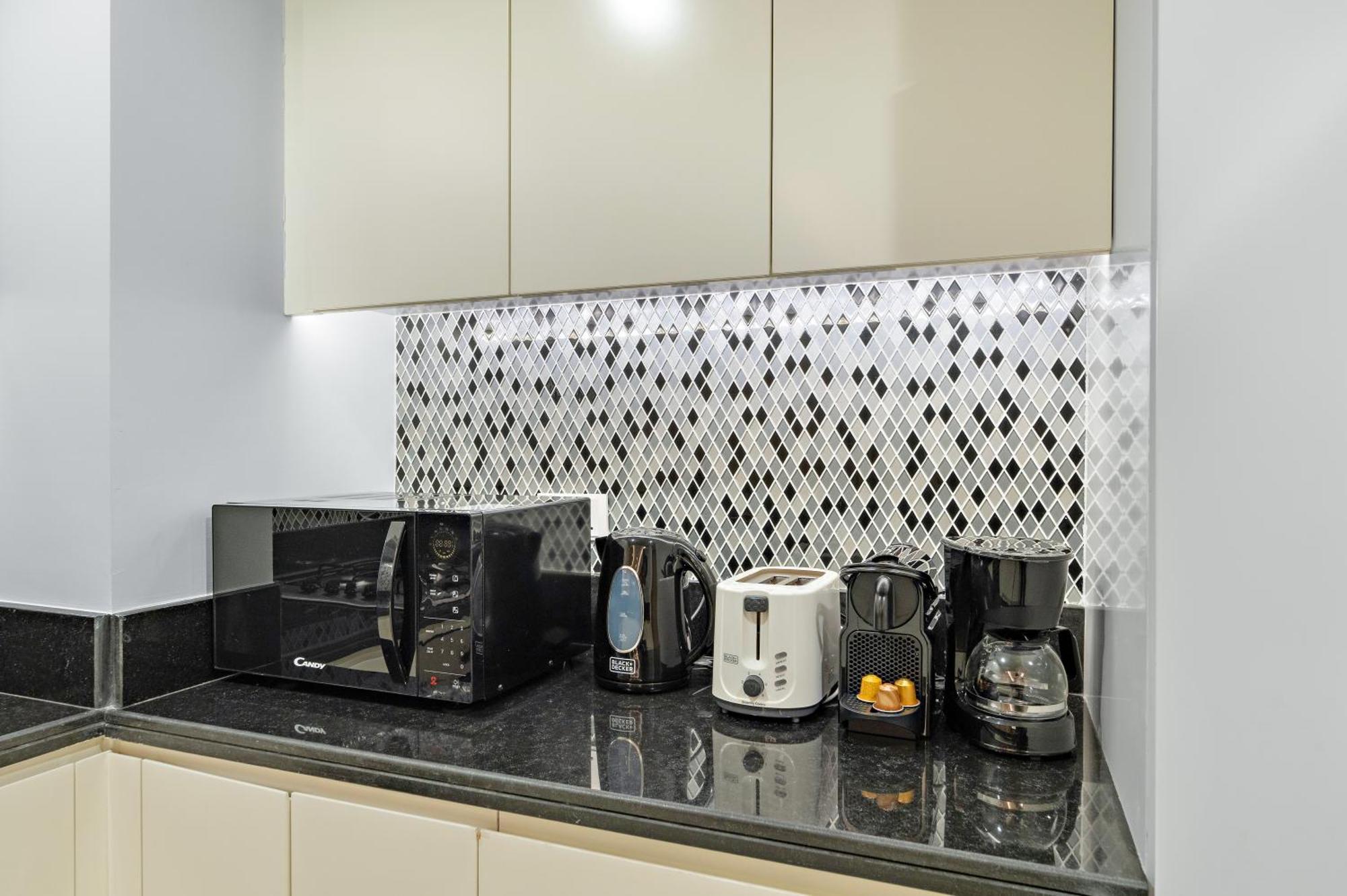 First Class 2br Modern Luxury At Paramount Apartment