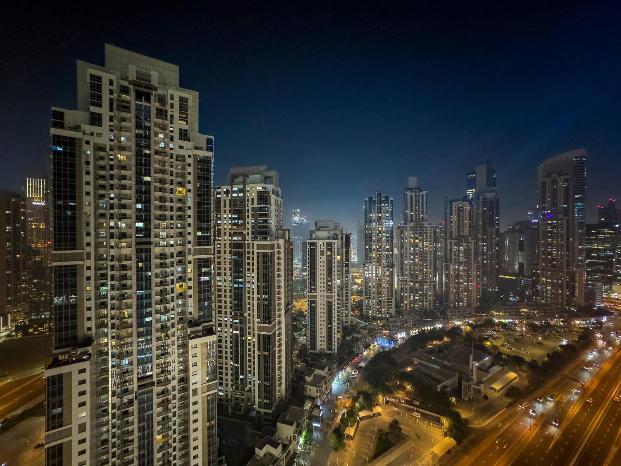 First Class 2br Modern Luxury At Paramount Apartment