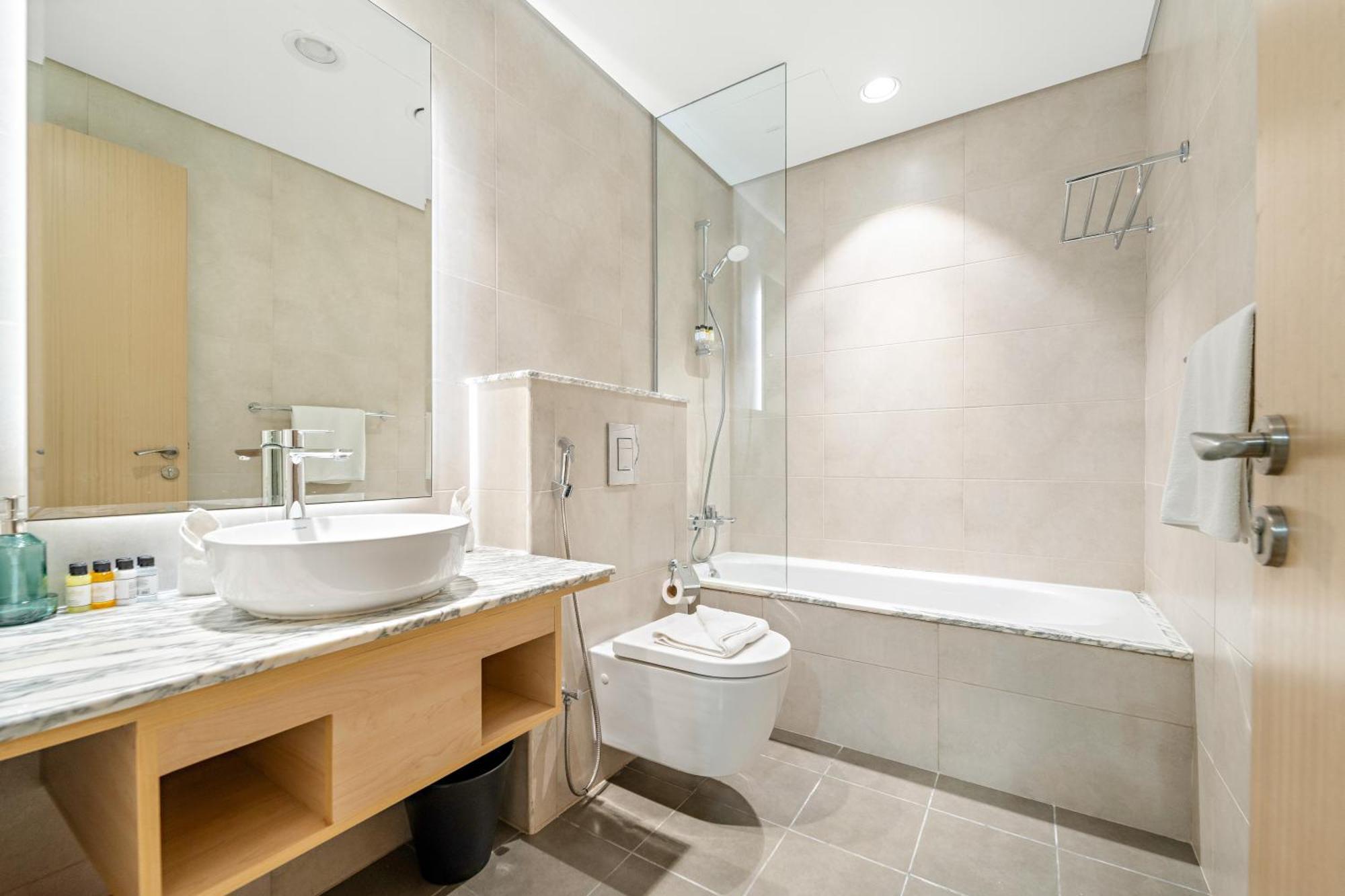 First Class 2br Modern Luxury At Paramount *