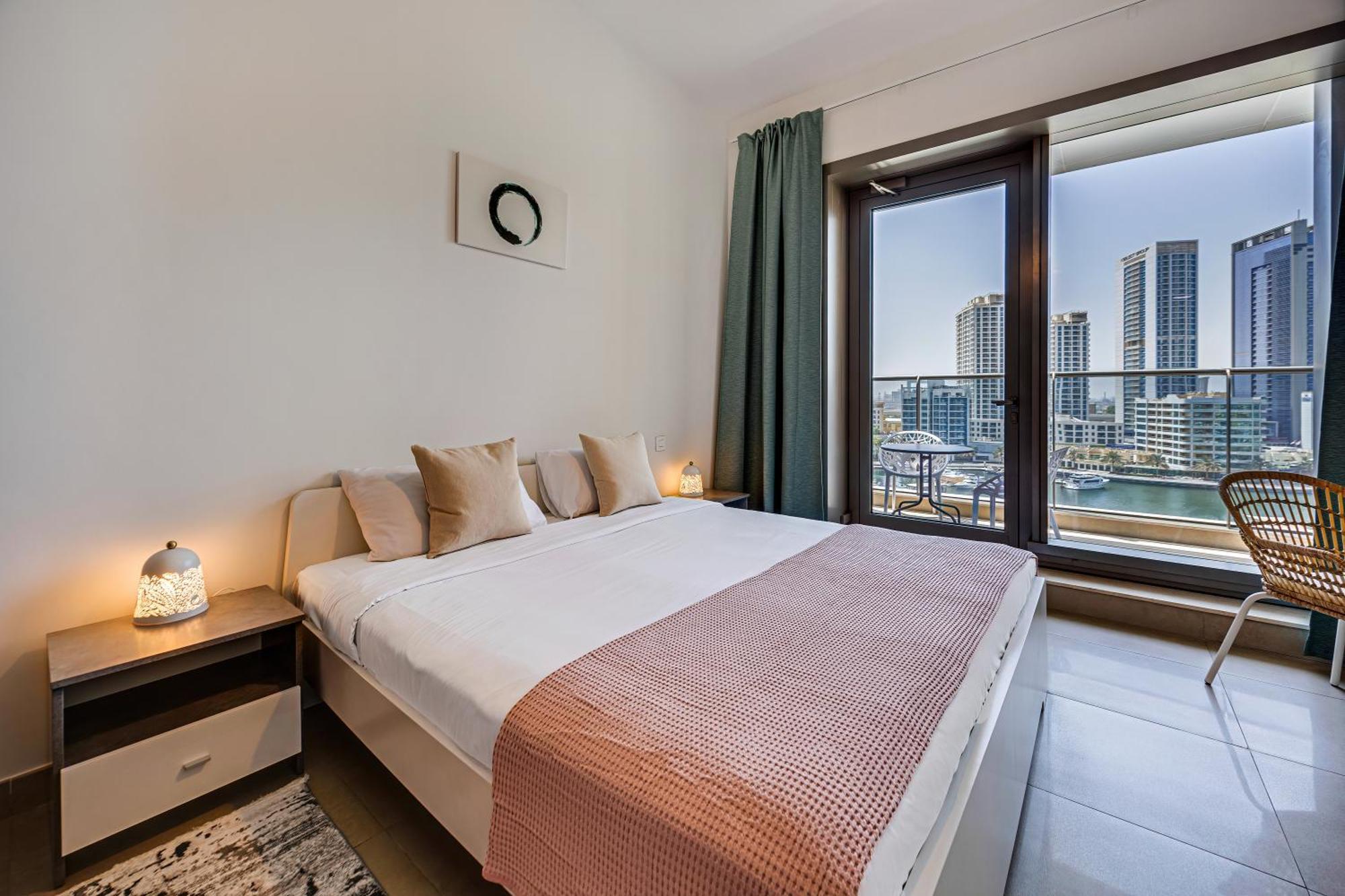 5 Star Sparkle Tower By Swarovski, Marina Apartment