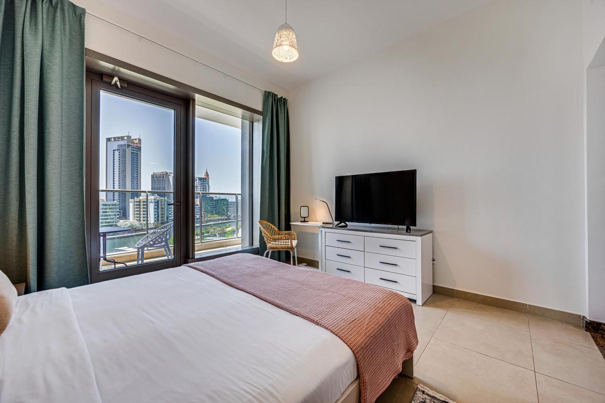5 Star Sparkle Tower By Swarovski, Marina Apartment *