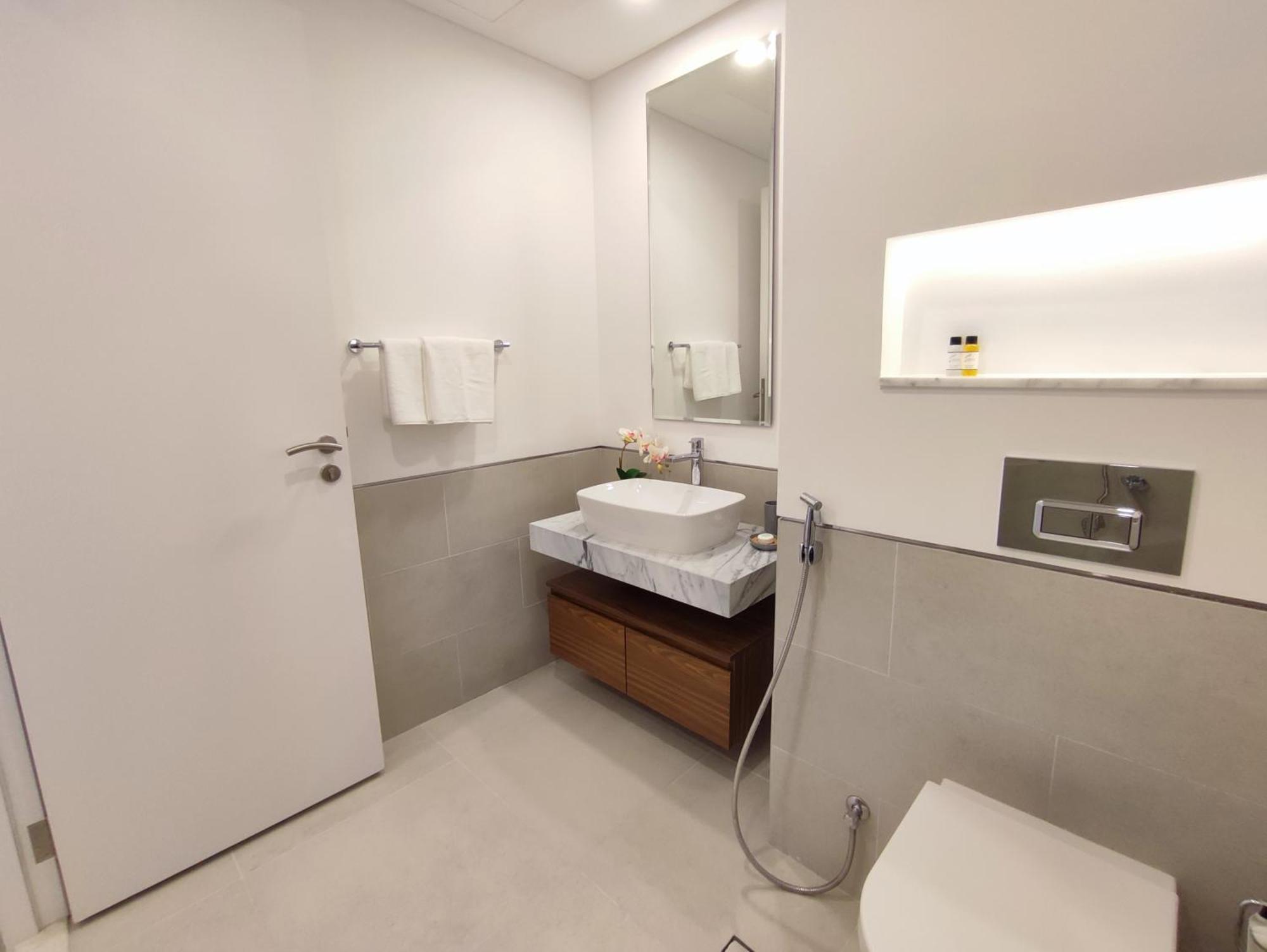 White Sage - Bright And Spacious 1br In Mjl Apartment *