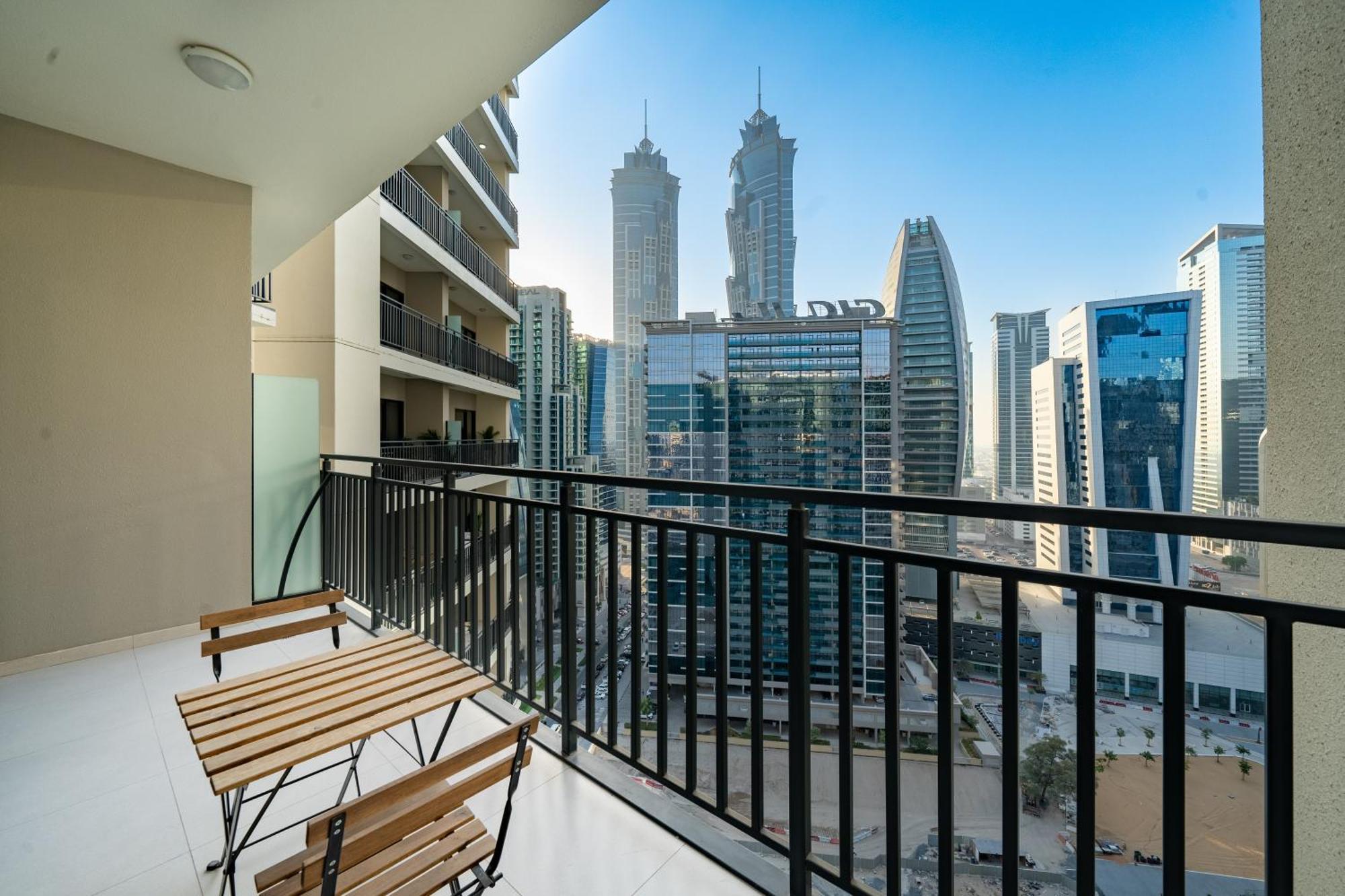 Homes Beyond L 1br Close To Business Bay Metro Dubai