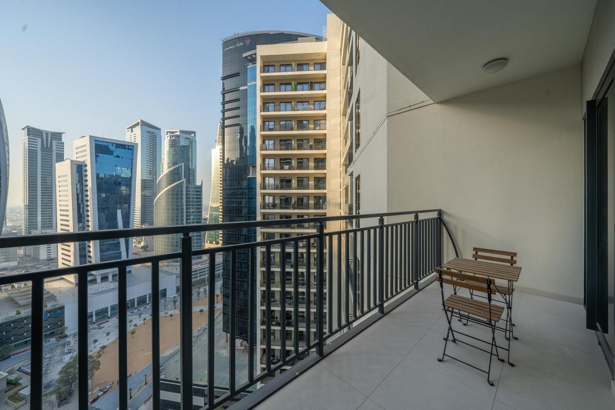 Homes Beyond L 1br Close To Business Bay Metro Apartment Dubai
