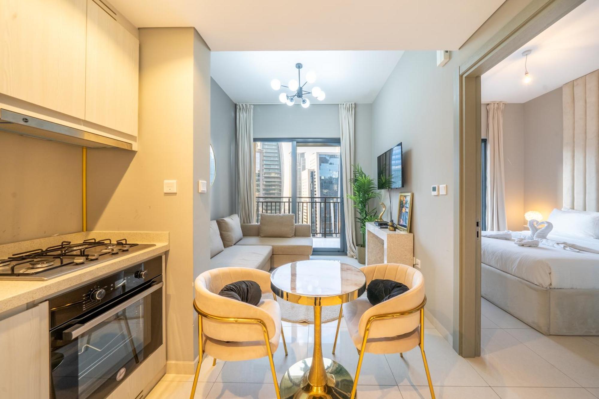 Apartment Homes Beyond L 1br Close To Business Bay Metro *