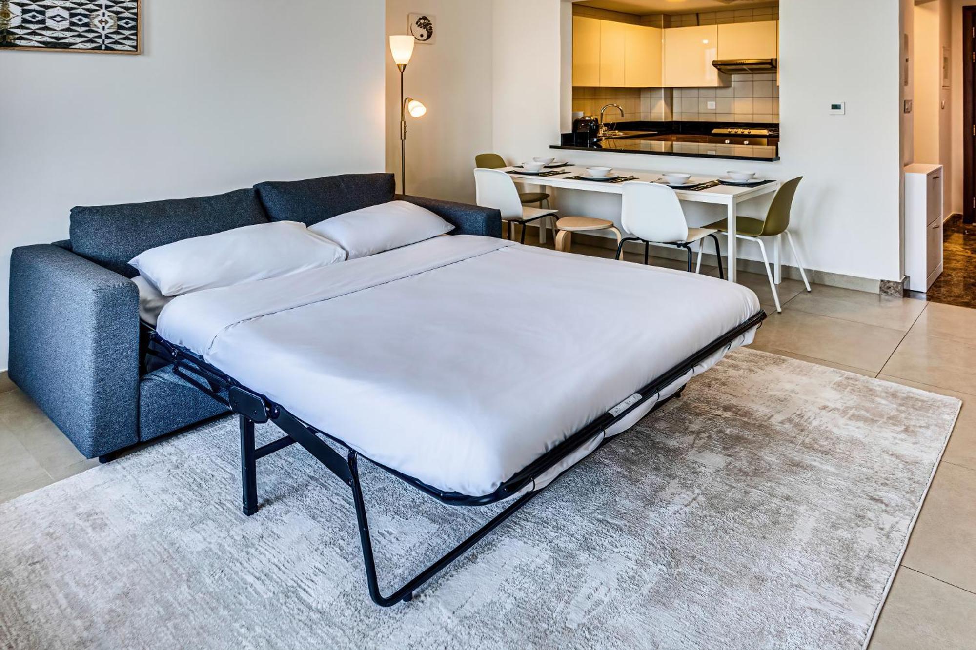 Apartment 5 Star Sparkle Tower By Swarovski, Marina Dubai
