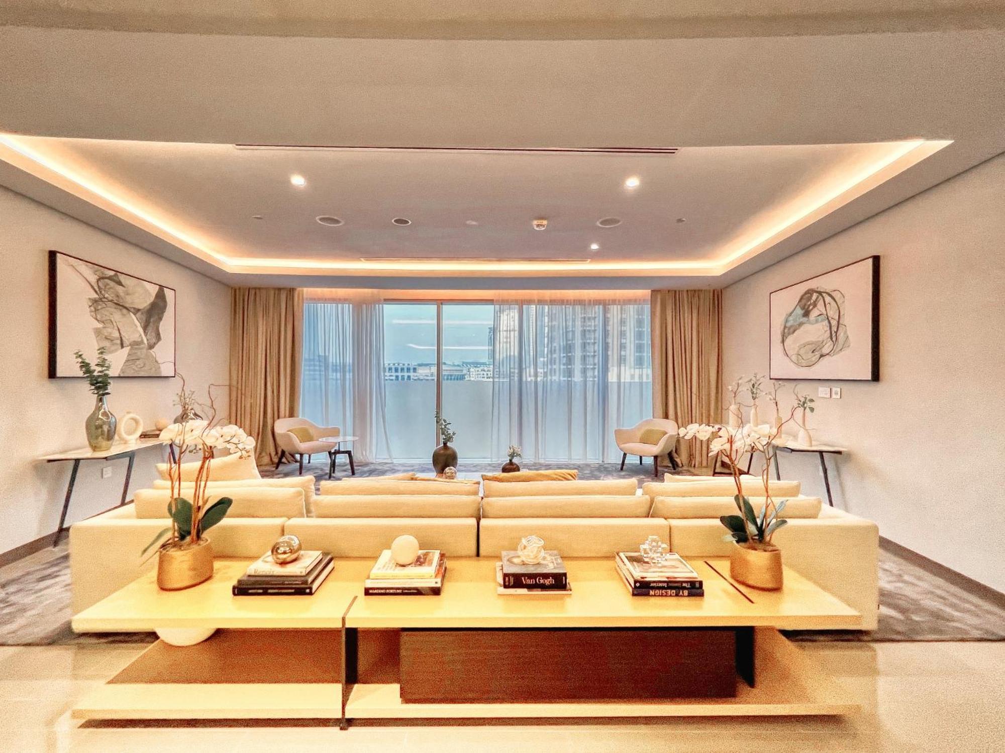Spectacular Views Of Burj & Fountain - 2 Br Apartment Dubai