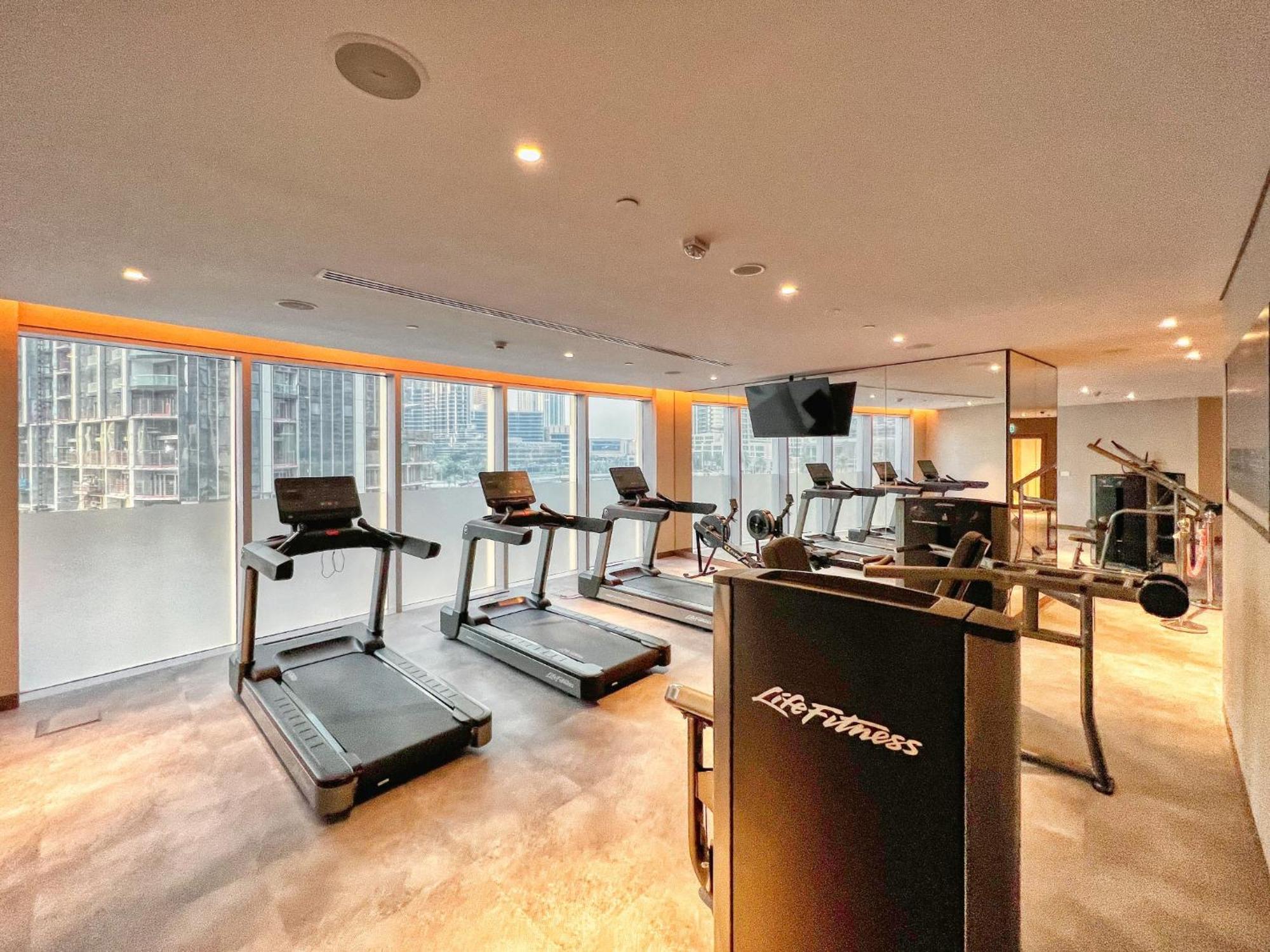 Spectacular Views Of Burj & Fountain - 2 Br *