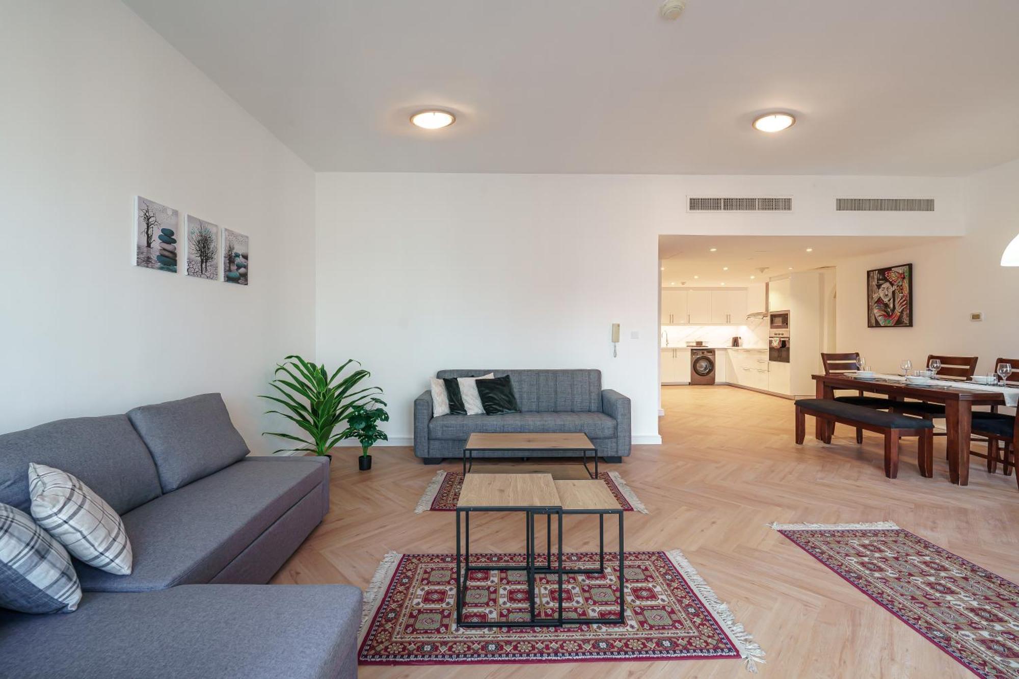 Apartment First Class In Heart Of Jbr, Steps To The - 121 Living