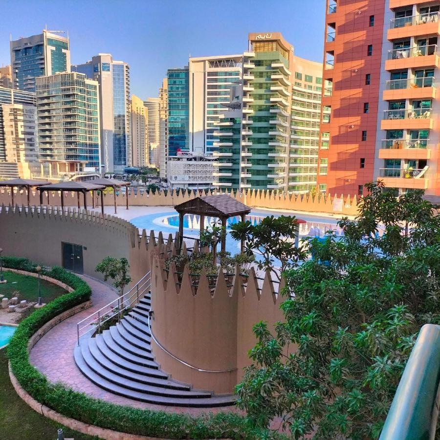 Homestay Pathfinder Partition In Barsha Heights Tecom *
