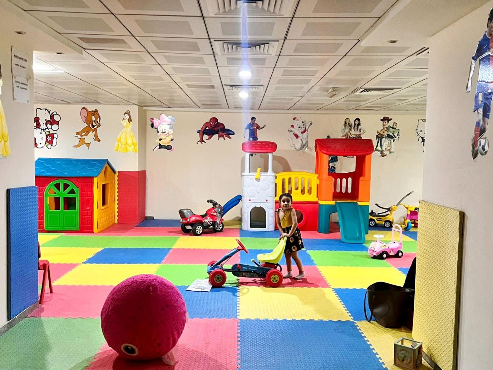 Pathfinder Partition In Barsha Heights Tecom Homestay