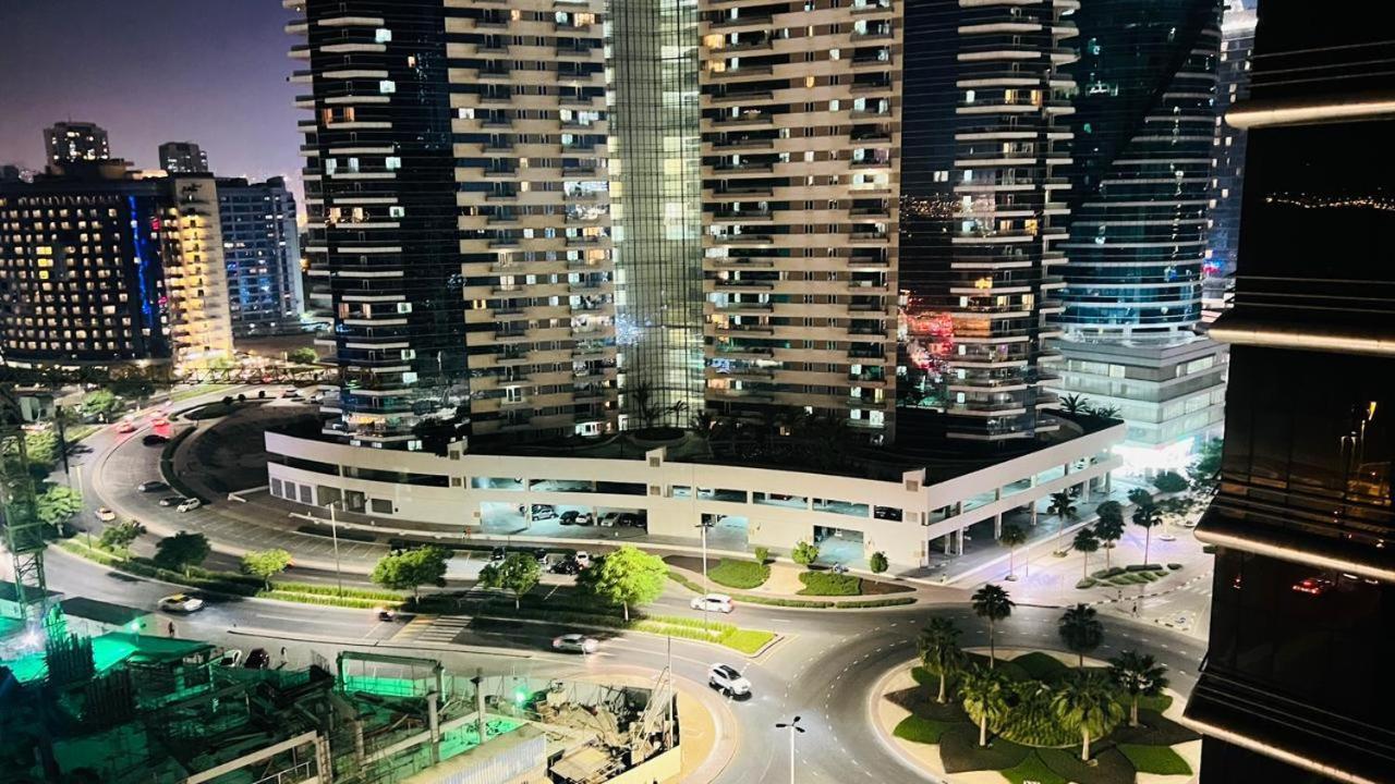 Homestay Pathfinder Partition In Barsha Heights Tecom