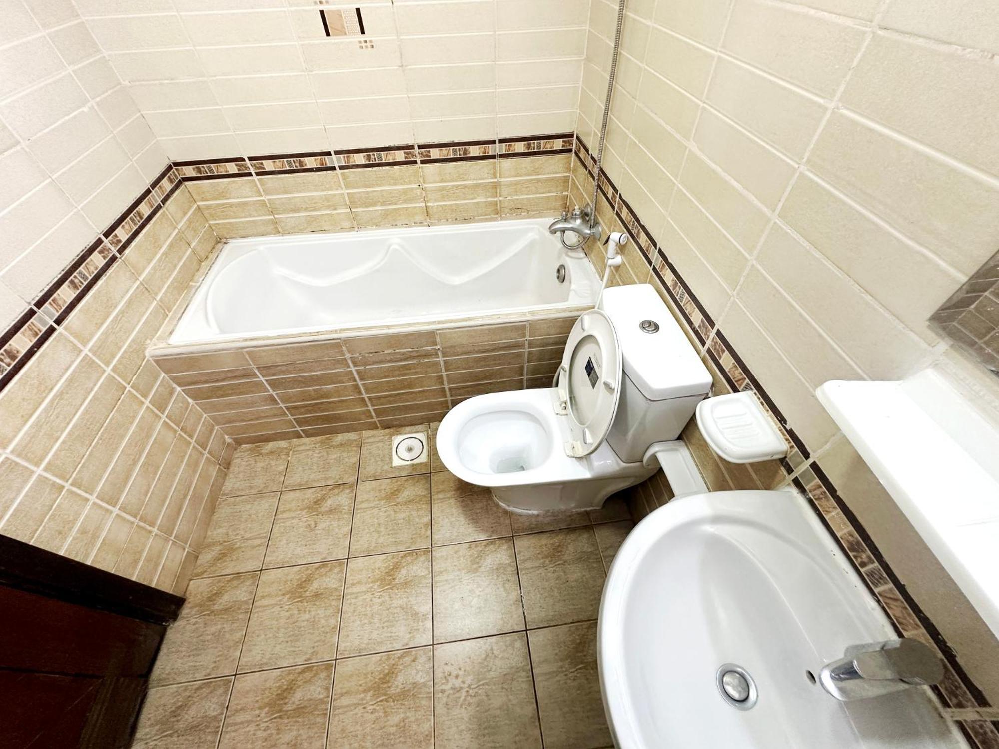 Homestay Pathfinder Partition In Barsha Heights Tecom Dubai